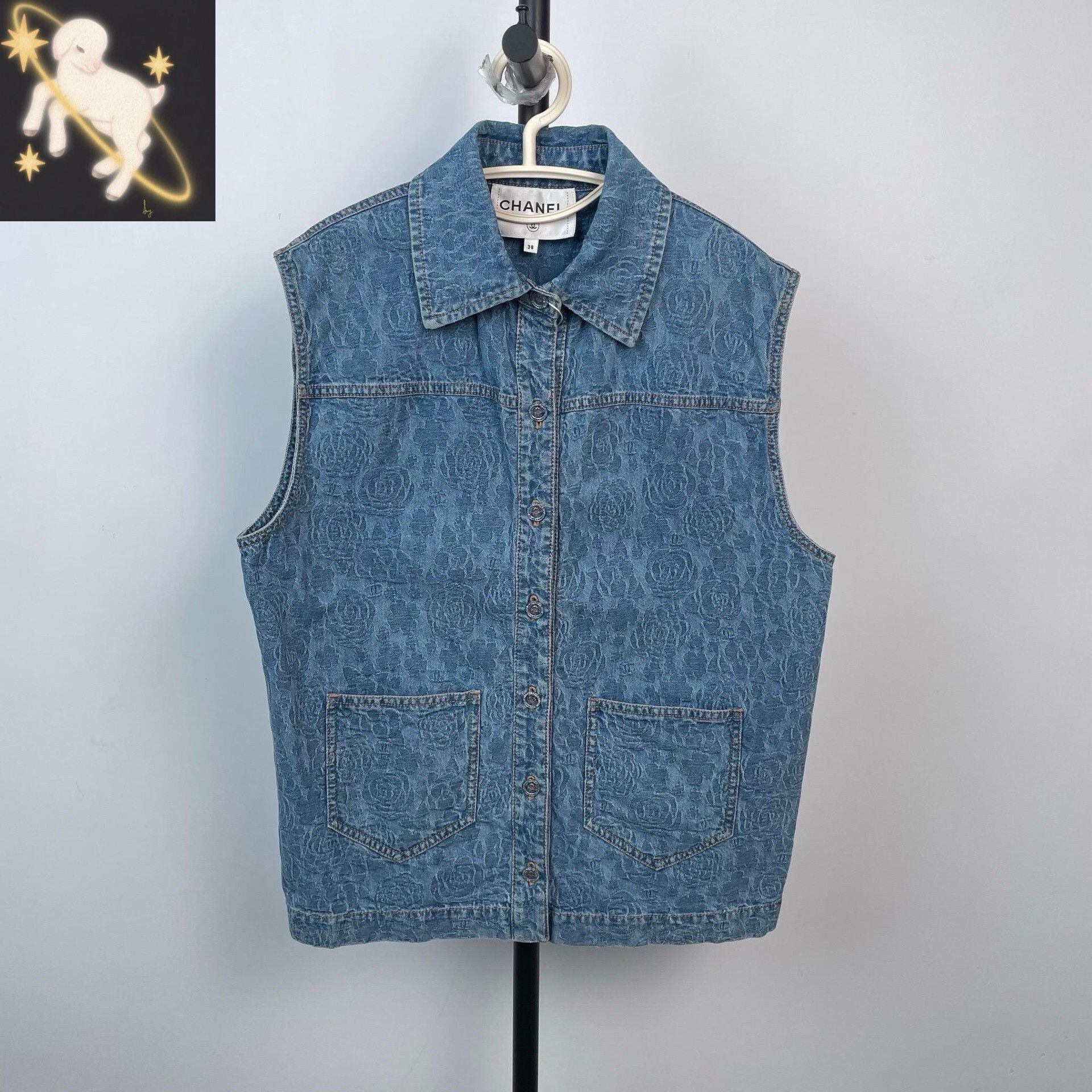 Chanel Chanel Multi Vest 23 Women Size XS / US 0-2 / IT 36-38 - 1 Thumbnail