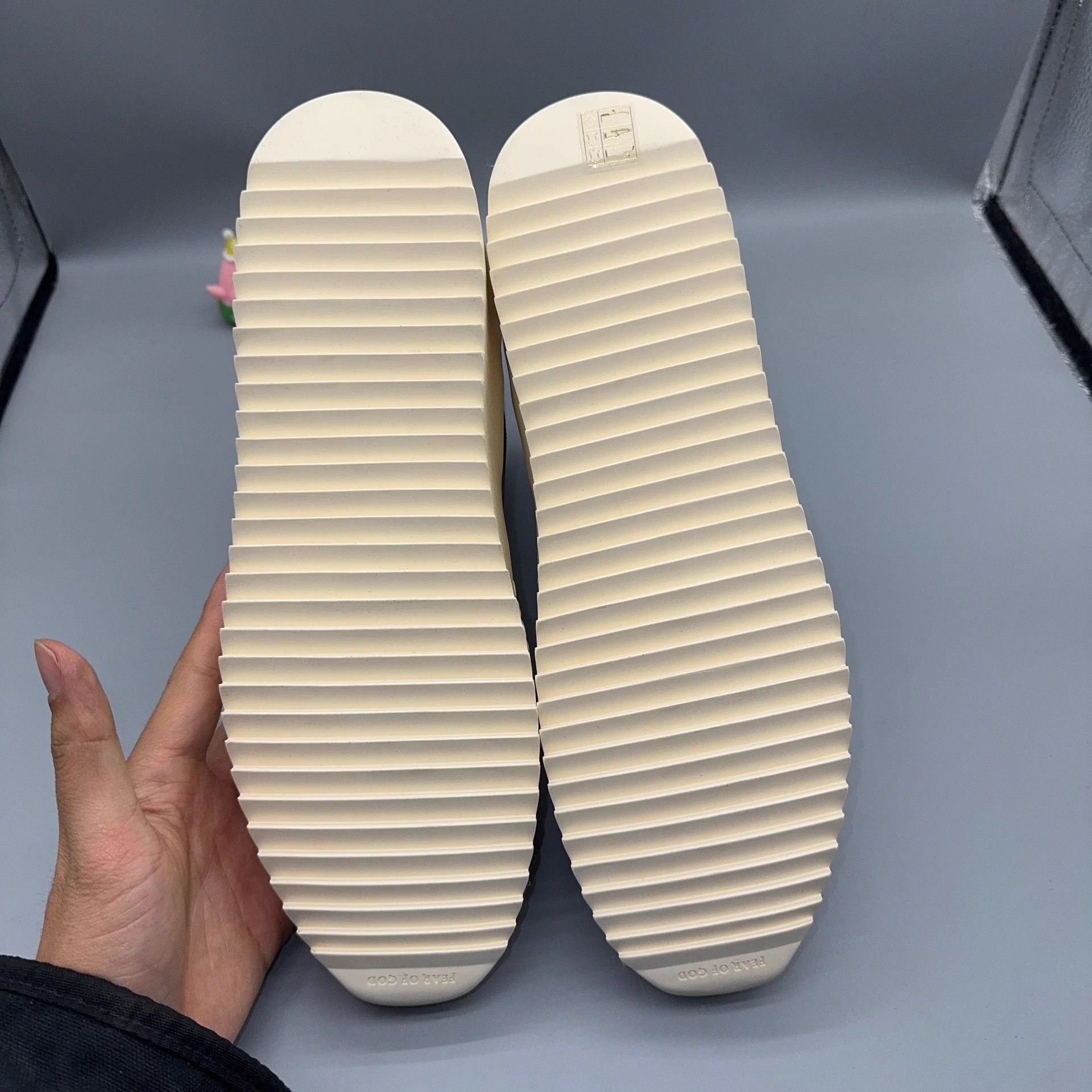 Fear of God Fear of God White 44 Sneaker Size US 11 / EU 44 - 4 Thumbnail