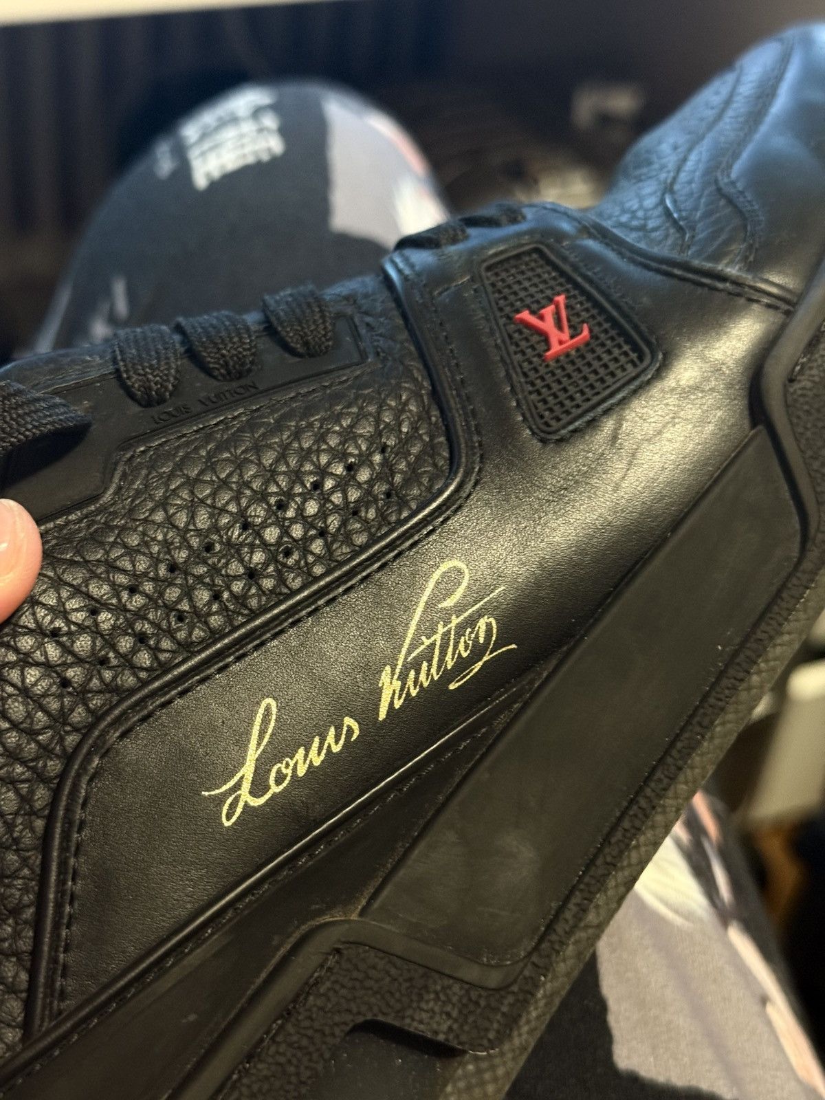Louis Vuitton Louis Vuitton Signature Trainer Size US 7 / EU 40 - 21 Thumbnail