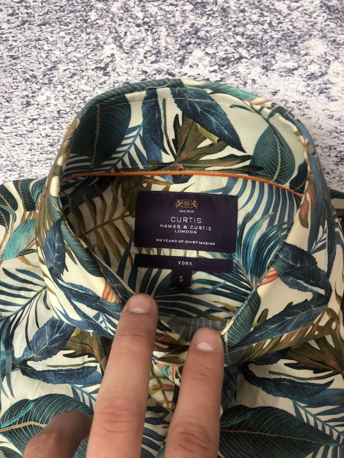 Other Vintage Crazy Hawaiin men’s y2k casual size S ykk usa drill Size US S / EU 44-46 / 1 - 4 Thumbnail
