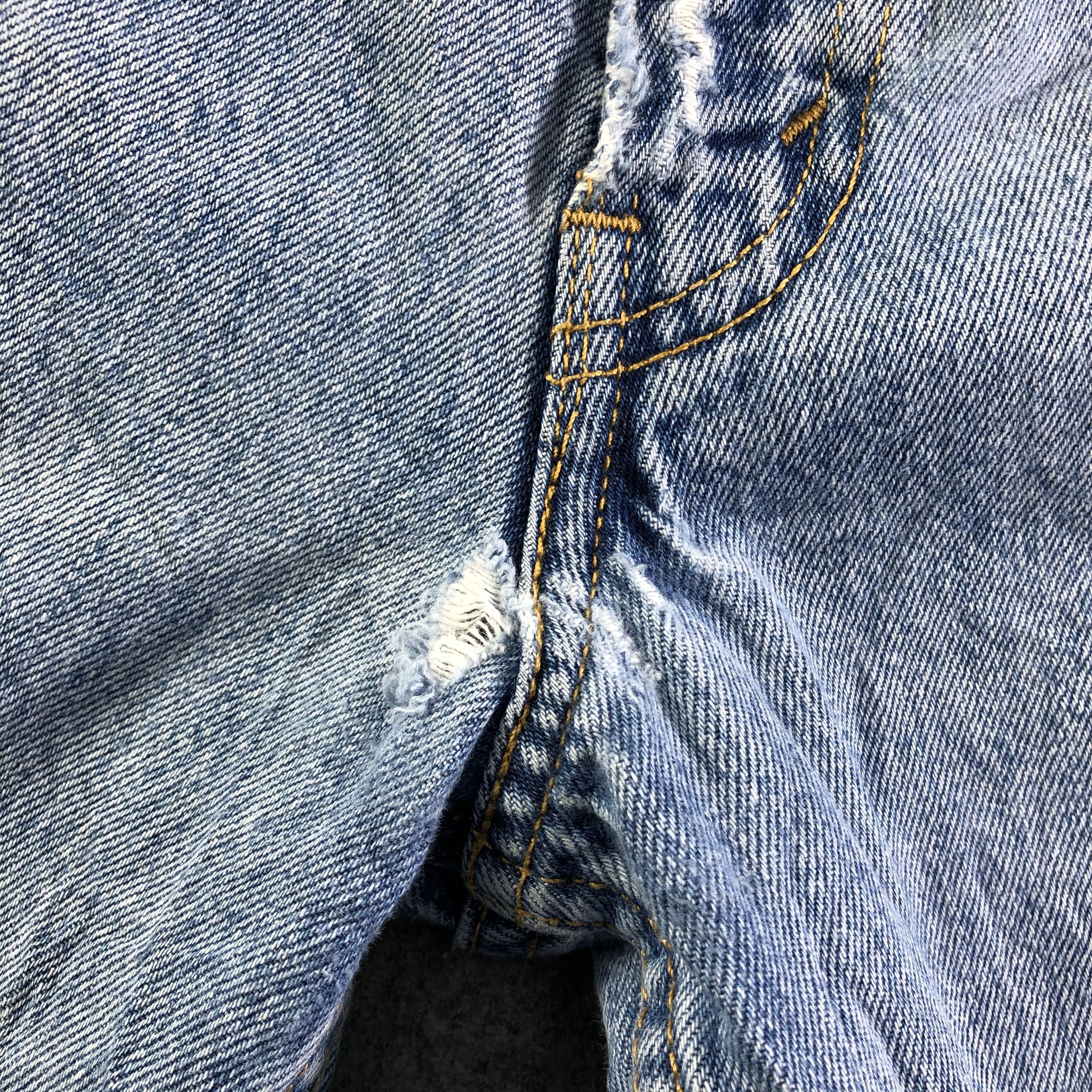 Levi's Vintage Blue Wash Levis Jeans-J4244 Size US 33 - 9 Thumbnail