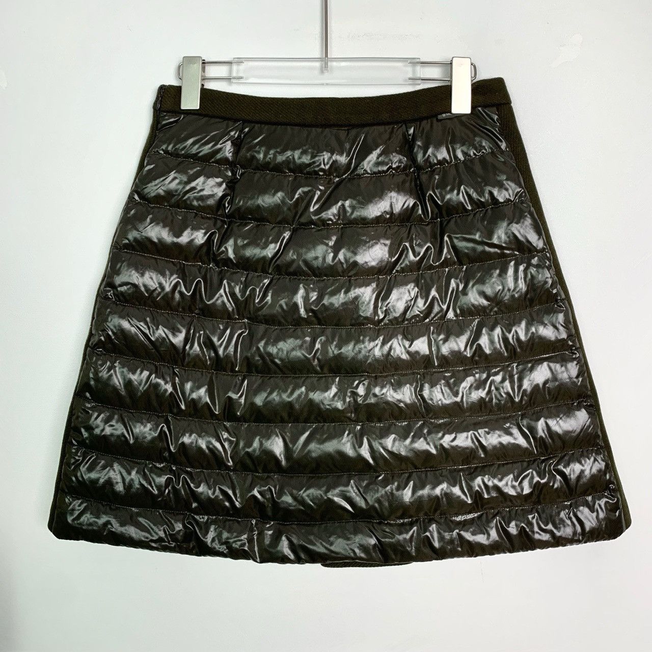 Moncler Moncler Dark Green Down Spliced A-line Mini Skirt K26WX Size 28" / US 6 / IT 42 - 2 Thumbnail