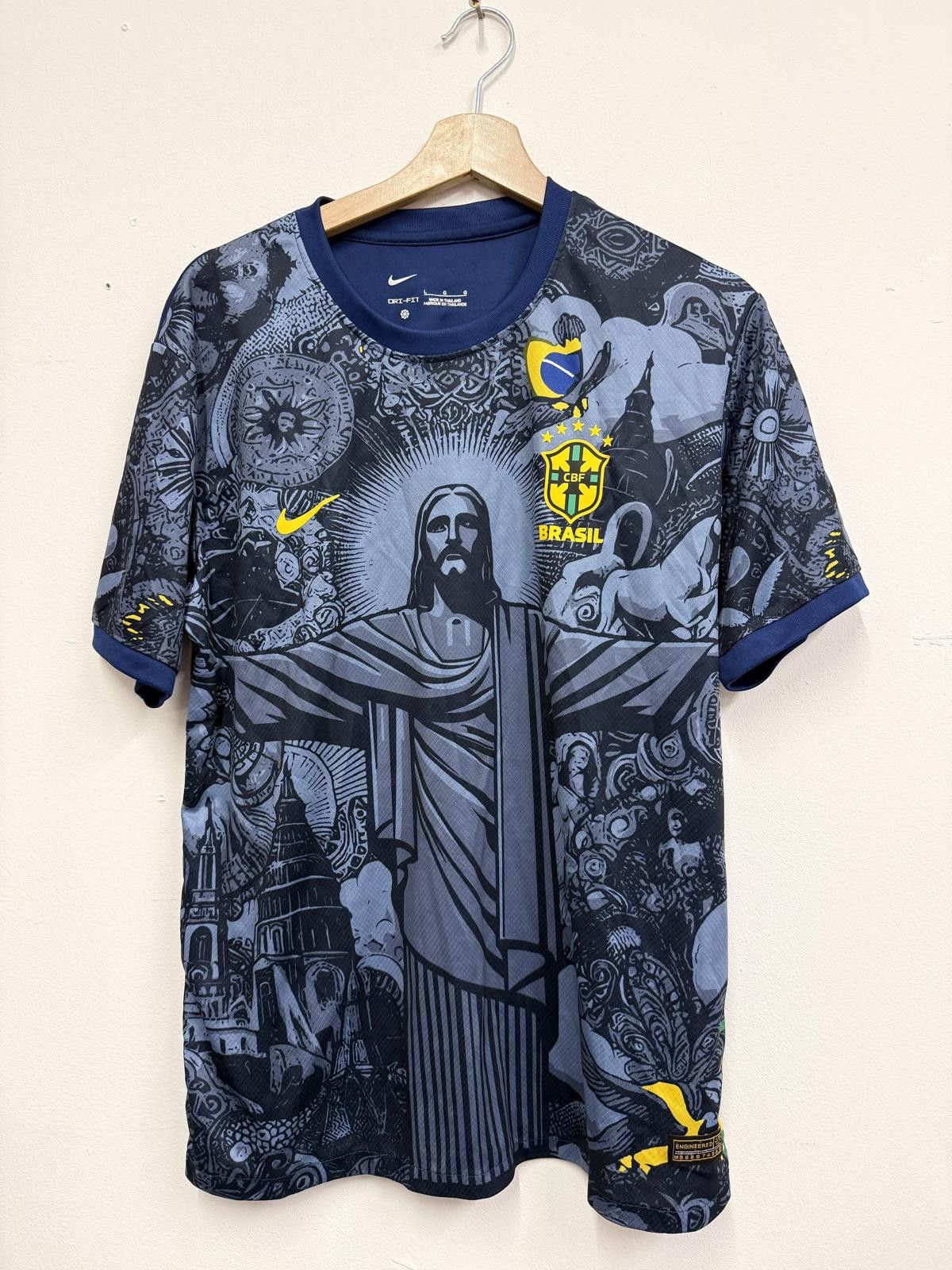 Nike Nike Brazil Soccer Jersey with Christ the Redeemer Design Size US L / EU 52-54 / 3 - 1 Thumbnail