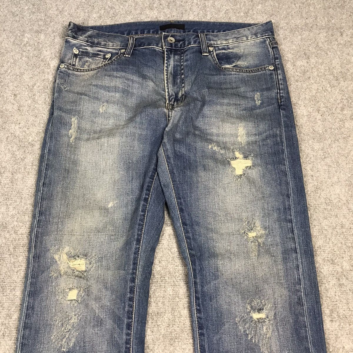 Japanese Brand × Jun Takahashi × Uniqlo Denim distressed Uniqlo design japan pants Size US 32 / EU 48 - 3 Thumbnail