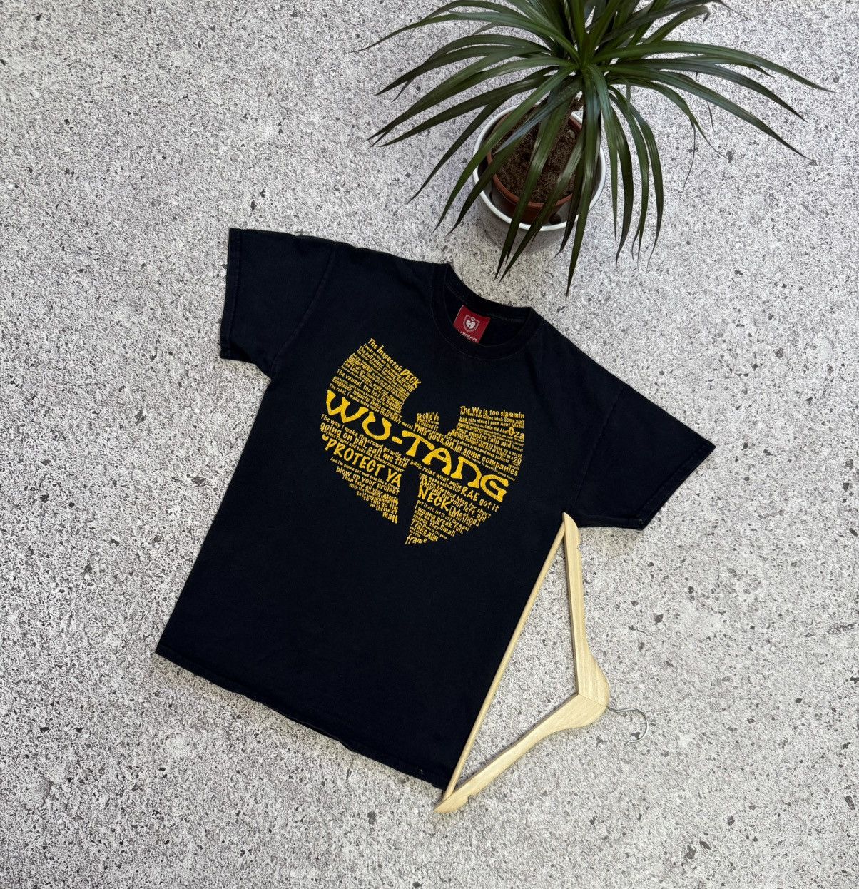 Wu-Tang Clan Vintage Wu-Tang Protect Ya Neck 1995 Retro T-Shirt Y2K Hype Size US M / EU 48-50 / 2 - 1 Thumbnail