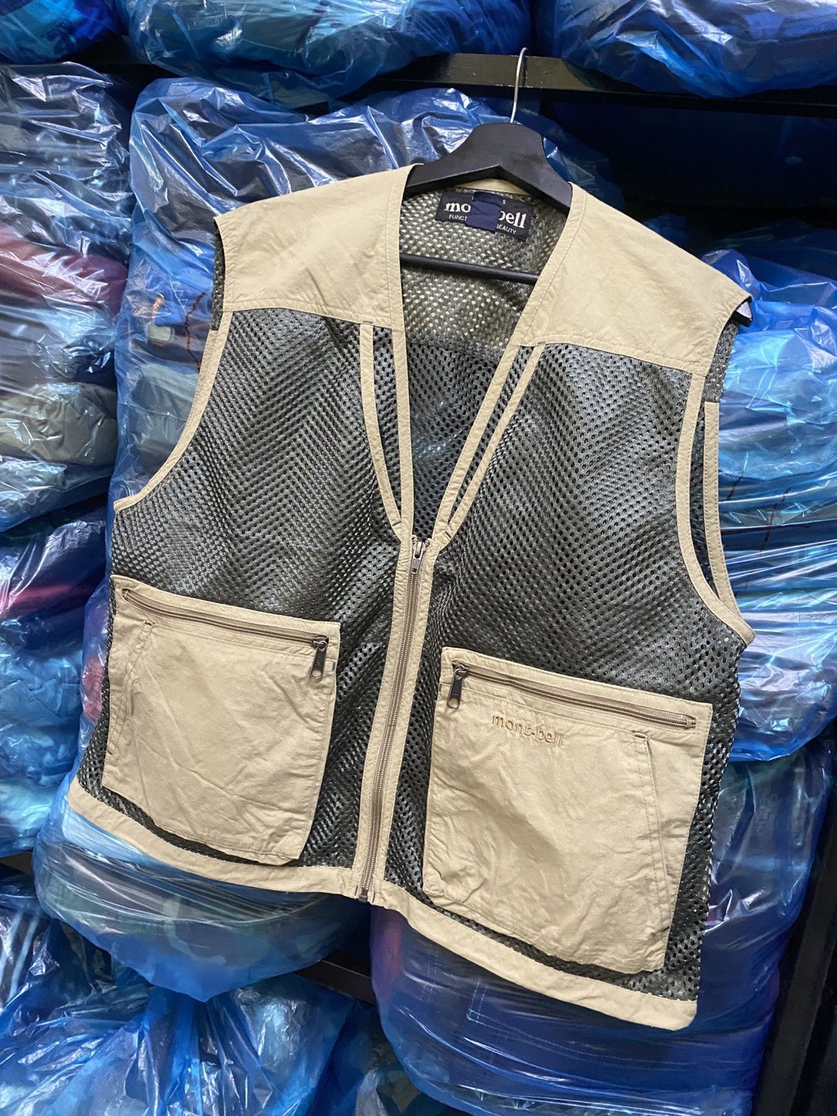 Montbell Montbell Lightweight Mesh Utility Vest - Khaki Outdoor Gear Size US L / EU 52-54 / 3 - 2 Thumbnail