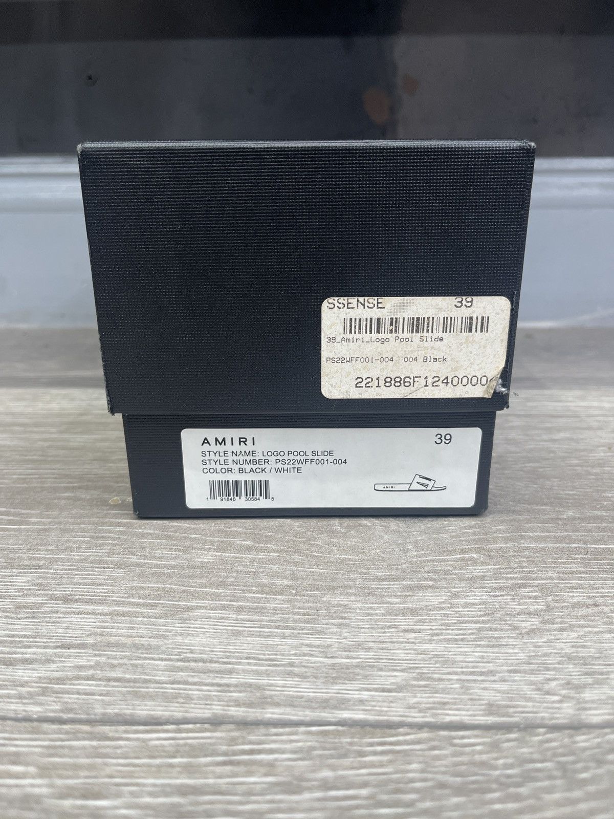 Amiri Amiri Logo Pool Slides Size US 6 / EU 39 - 6 Thumbnail