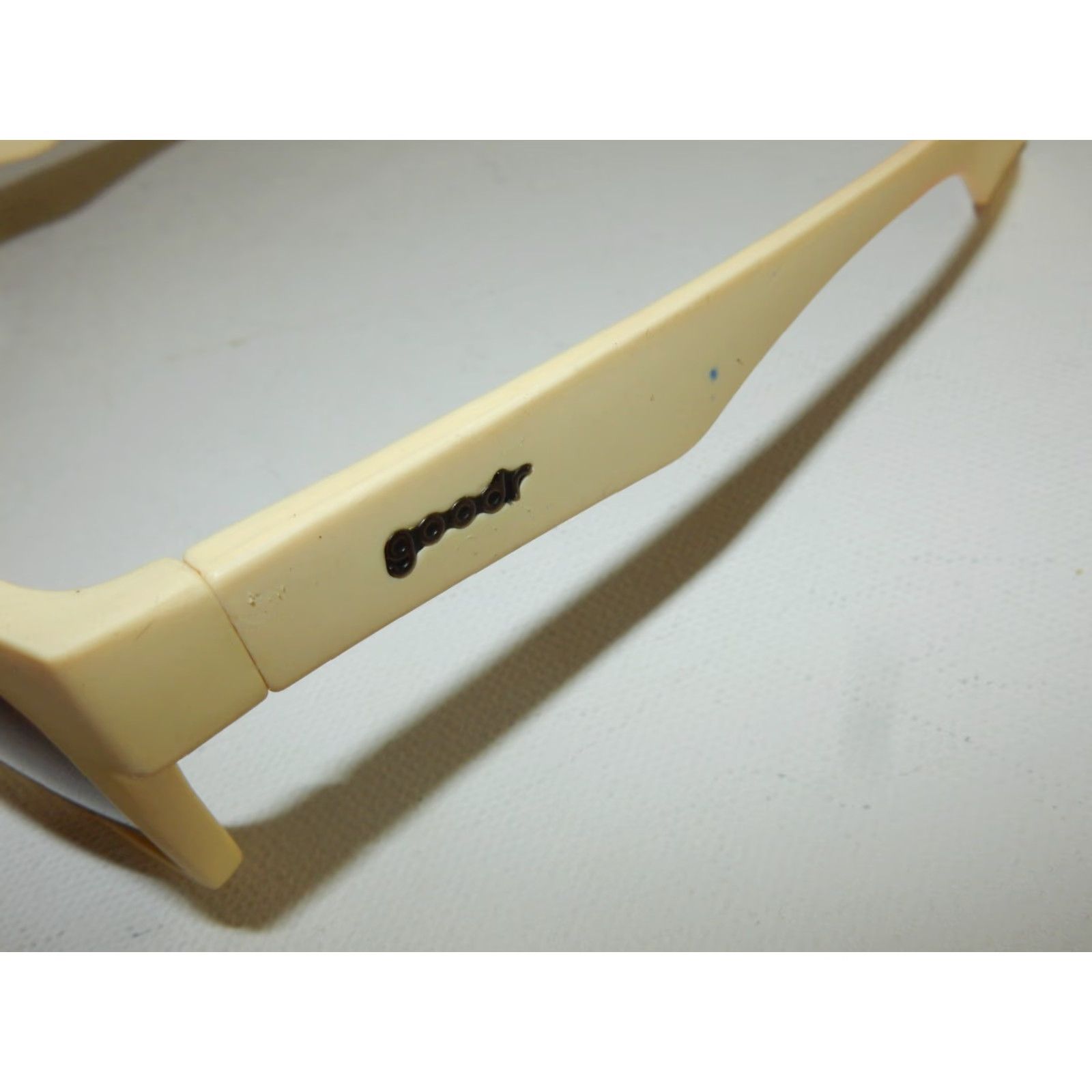 Vintage VINTAGE Goodr Sunglasses Unisex Adults Accessories Tangiers Rewards Member Ivory Size ONE SIZE - 6 Thumbnail