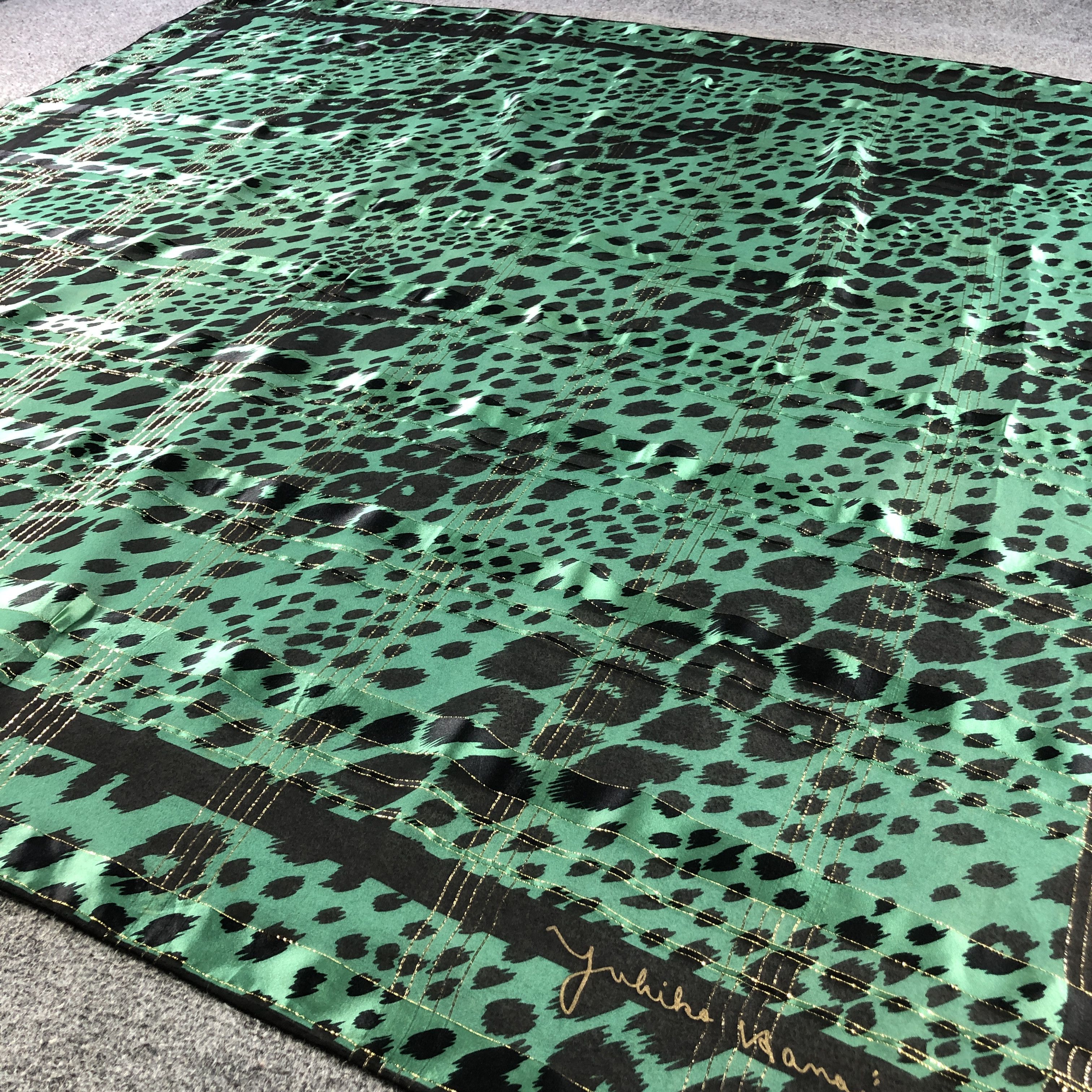 Japanese Brand Yukiko Hanai Luxury Hand Rolled Silk Scarf M1118 Size ONE SIZE - 3 Thumbnail