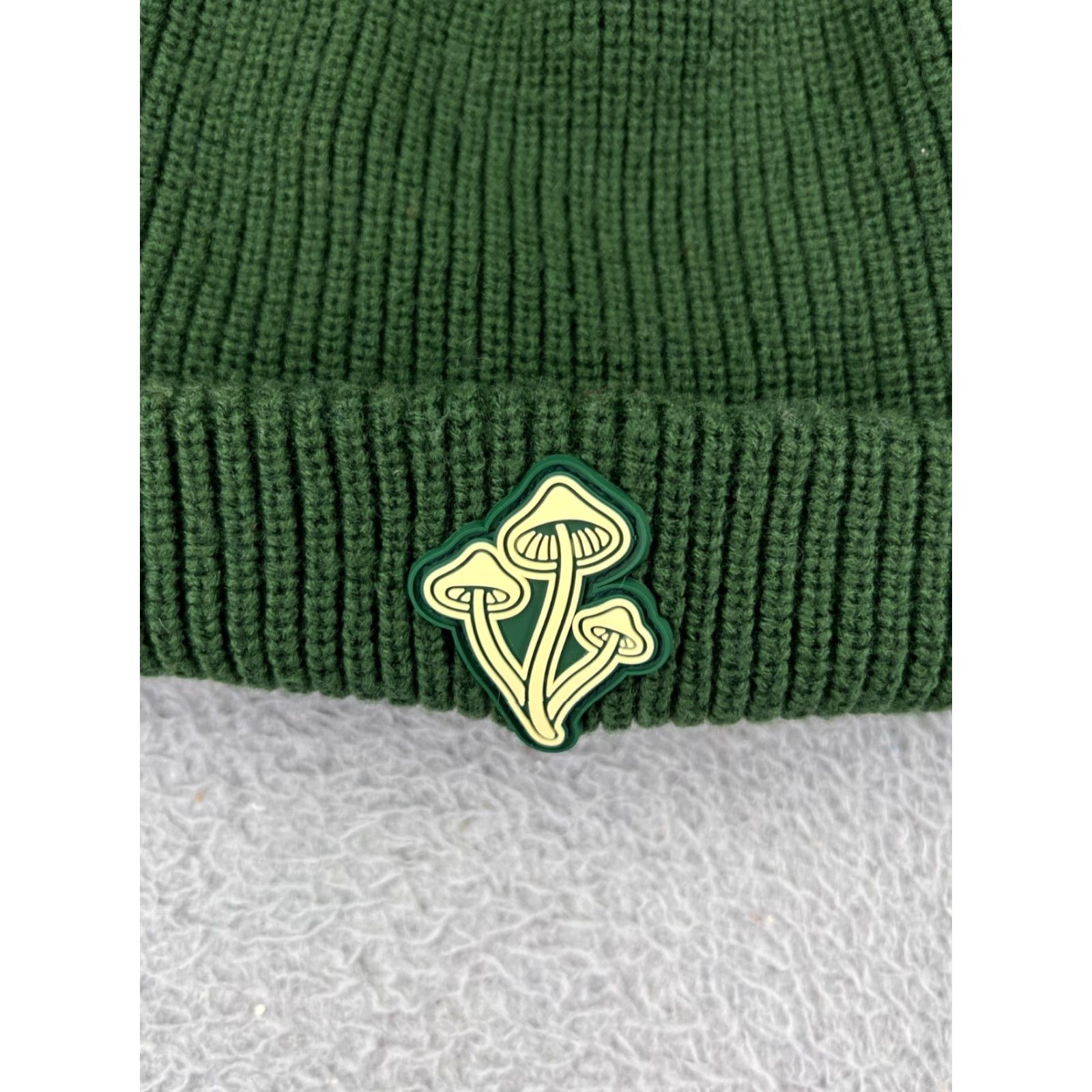 Vintage Mr. Natural Beanie Hat Adult One Size Green Knit Acrylic Snow Ski Logo Mushrooms Winter Mens Beanie Size ONE SIZE - 2 Thumbnail