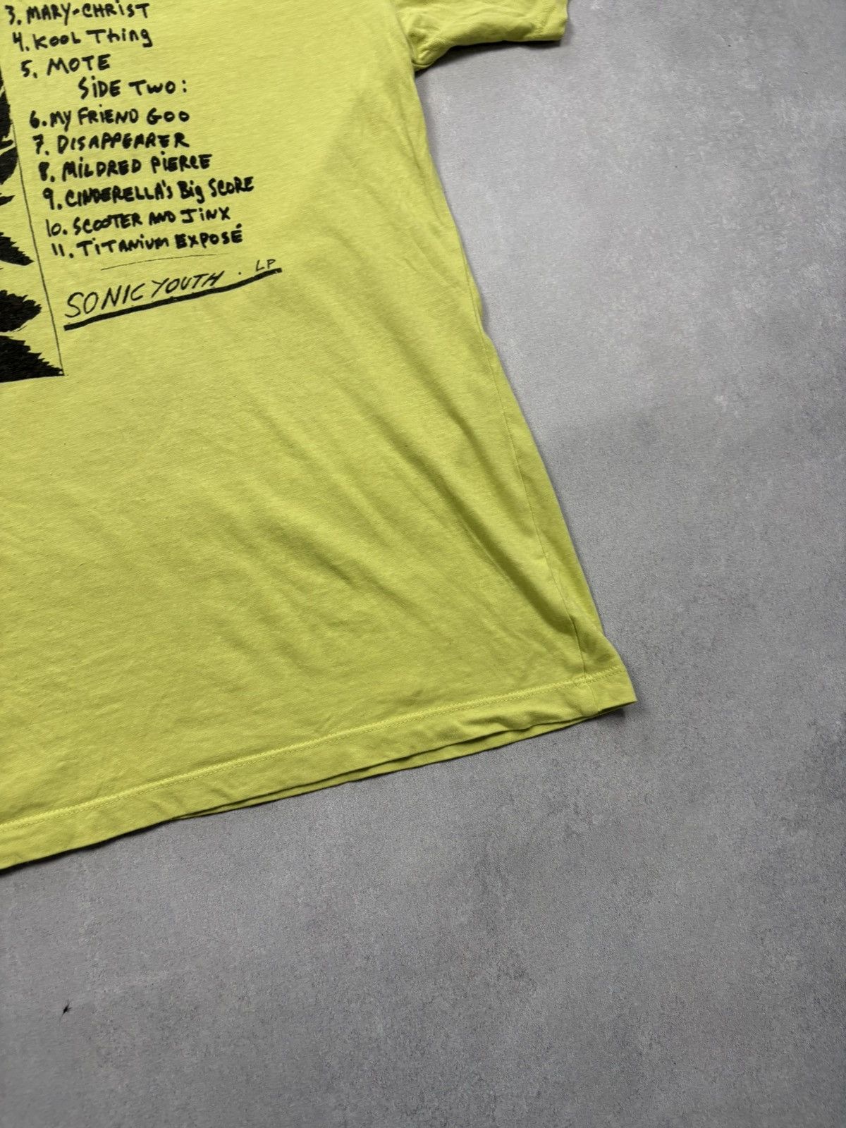 Band Tees Vintage 00s Sonic Youth Goo Album Tee Band Shirt Distressed Size US XL / EU 56 / 4 - 17 Thumbnail