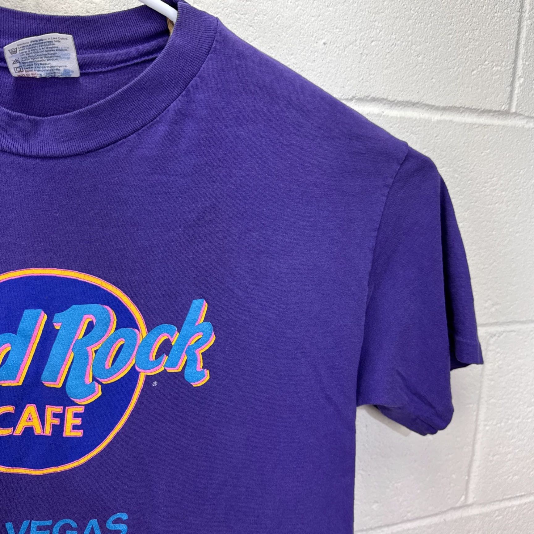 Hard Rock Cafe VINTAGE Hard Rock Cafe Shirt Men Large Cotton 90s USA City Rock Purple Short Sleeve Crew Neck Size US L / EU 52-54 / 3 - 6 Thumbnail