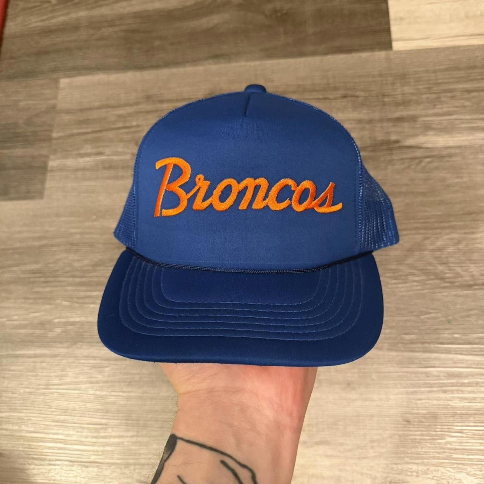 NFL vintage Denver broncos script SnapBack trucker hat 80s OS Size ONE SIZE - 1 Thumbnail