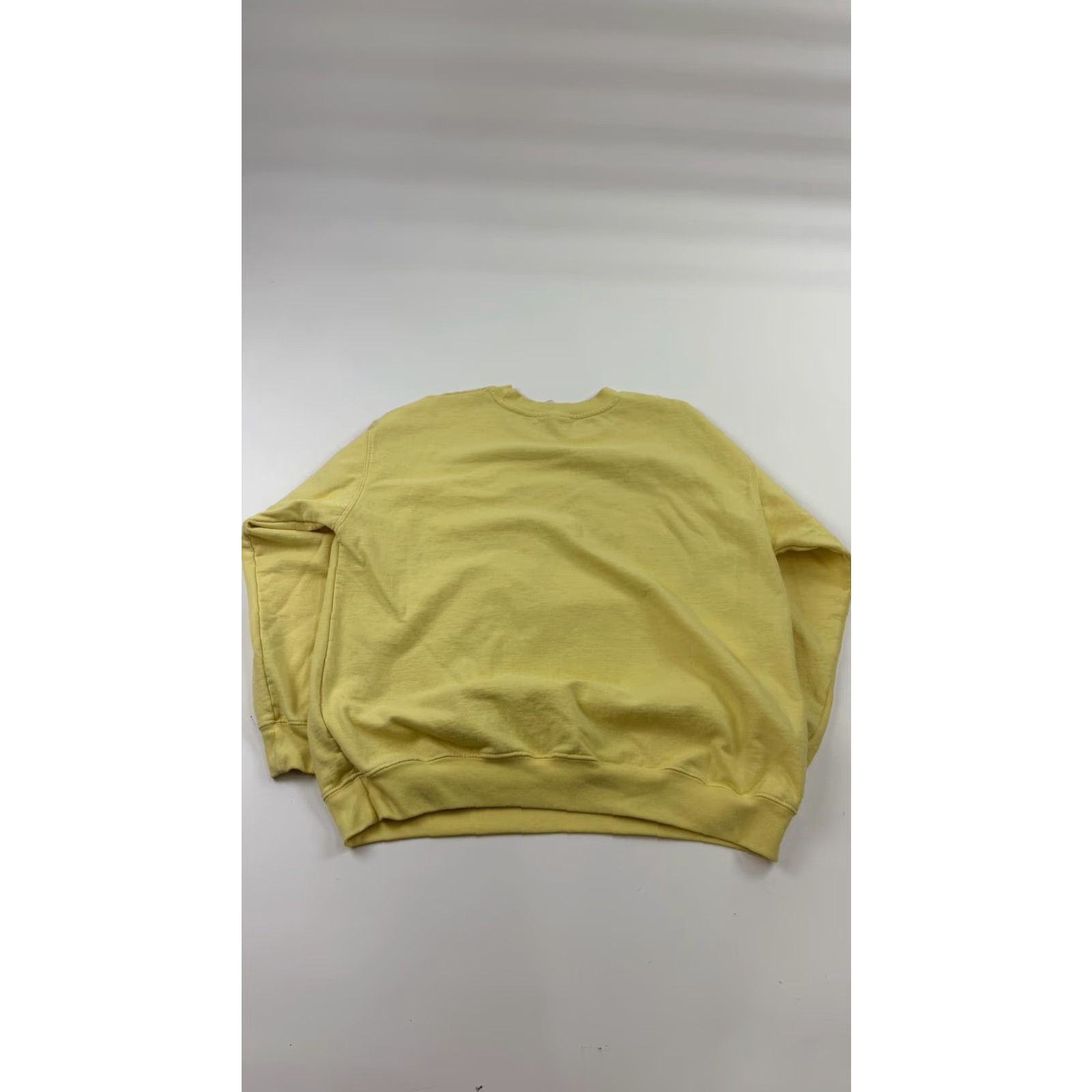 Disney Disney Winnie the Pooh Sweatshirt Mens Large Crewneck Pullover Cartoon Honey Bea Size US L / EU 52-54 / 3 - 6 Thumbnail
