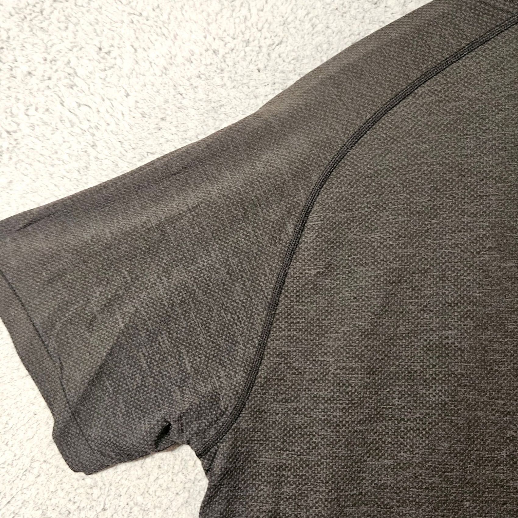Lululemon Lululemon Black Short Sleeve Solid Metal Tech Polo Shirt Mens L Size US L / EU 52-54 / 3 - 6 Thumbnail
