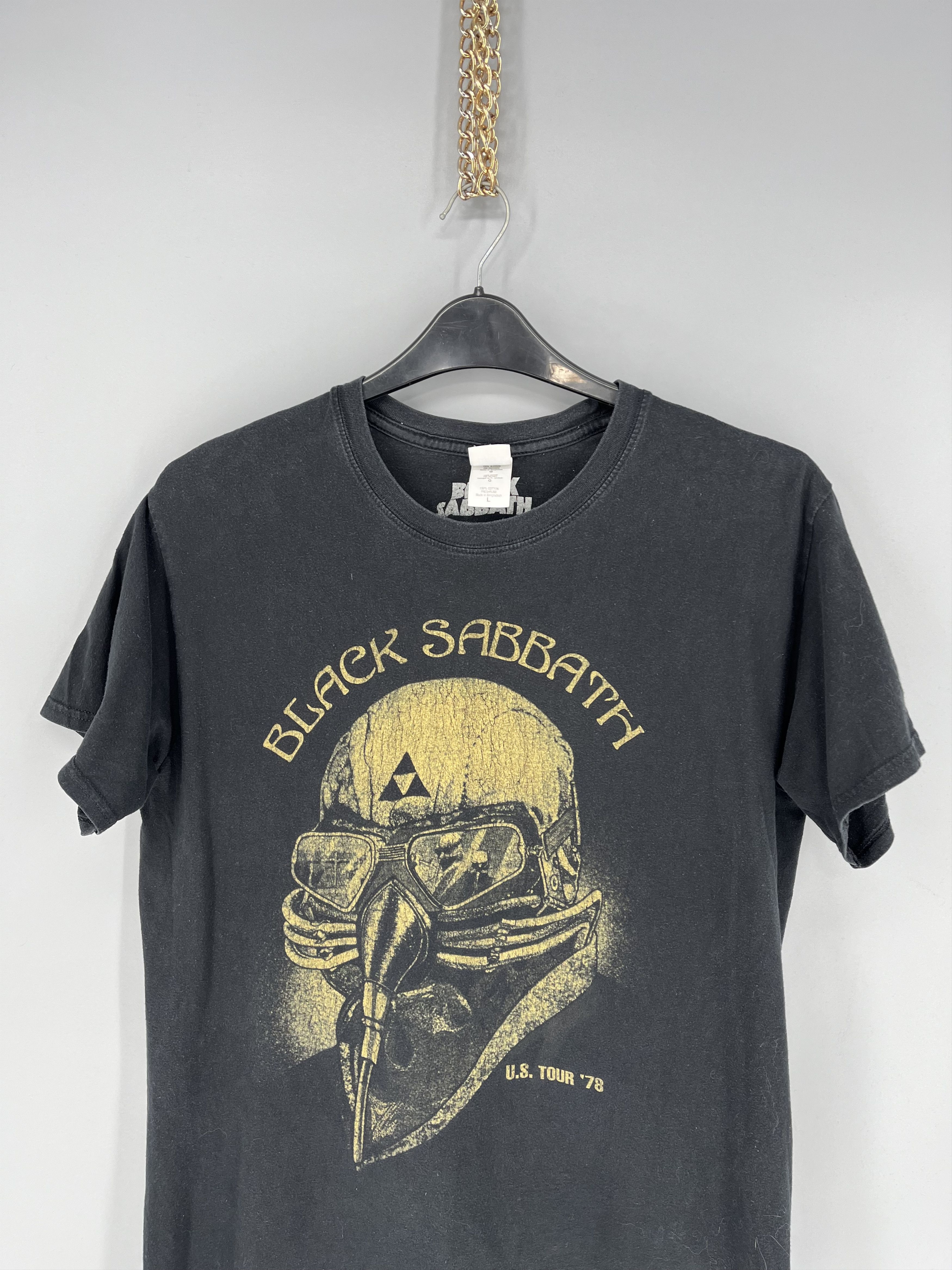 Band Tees Vintage Black Sabbath Big Logo Y2K T-Shirt Size US M / EU 48-50 / 2 - 6 Thumbnail
