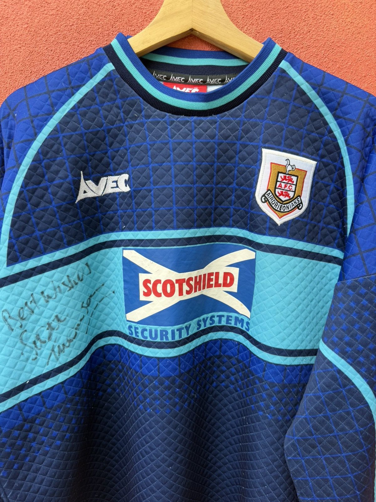 Errea Matchworn Airdrieonians FC Goalkeeper Size US XXL / EU 58 / 5 - 4 Thumbnail
