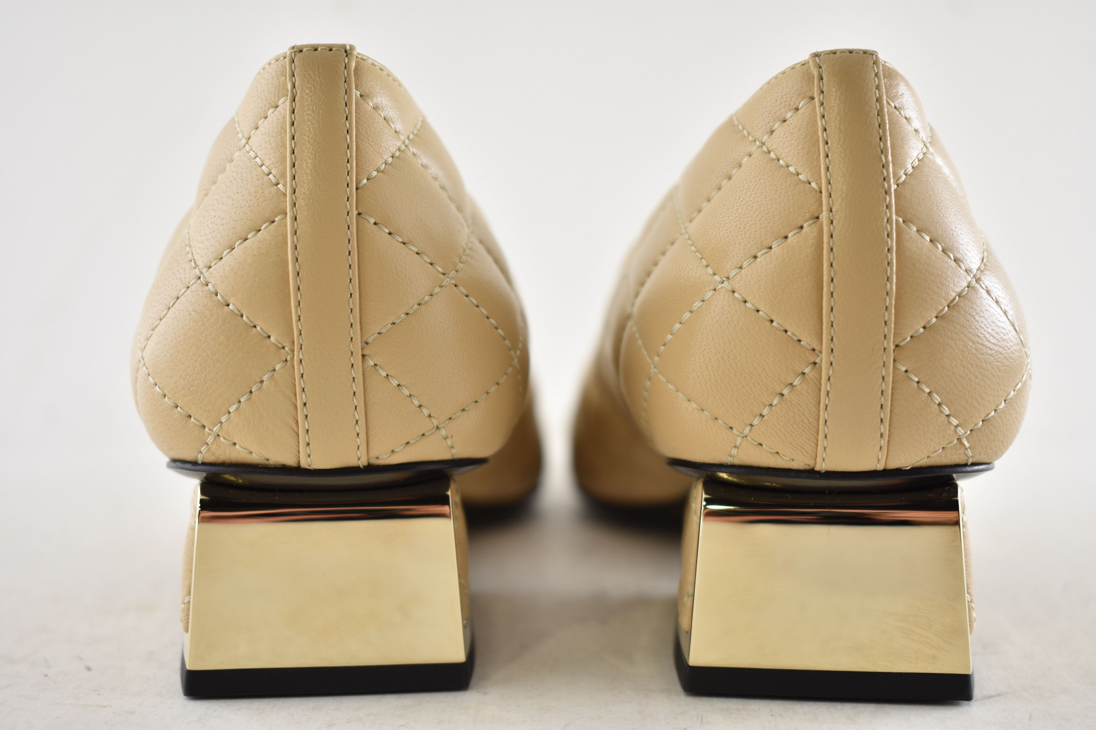 Chanel Chanel 24B Beige Lambskin Quilted Gold Block Heel Pumps 38.5 Size US 8.5 / IT 38.5 - 13 Thumbnail