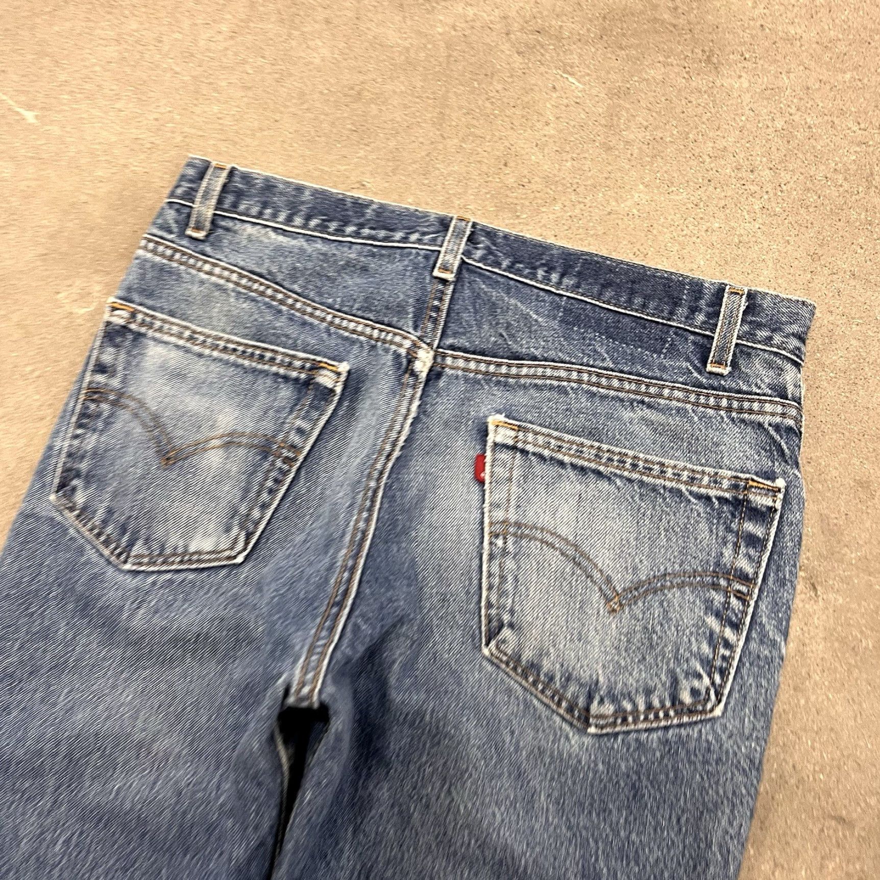 Vintage Levi's 517 Jeans Mens 34x32 Boot Cut Zip Fly USA Denim Cotton 5-Pocket Design Inseam 32 Regular Fit Bootcut Blue 34 90s Vtg Made USA