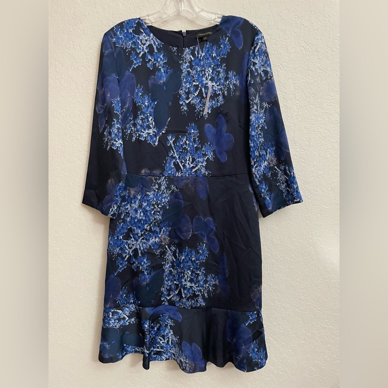 Banana Republic Banana Republic Blue Floral Flounce Dress - Size 6 Size M / US 6-8 / IT 42-44 - 1 Thumbnail