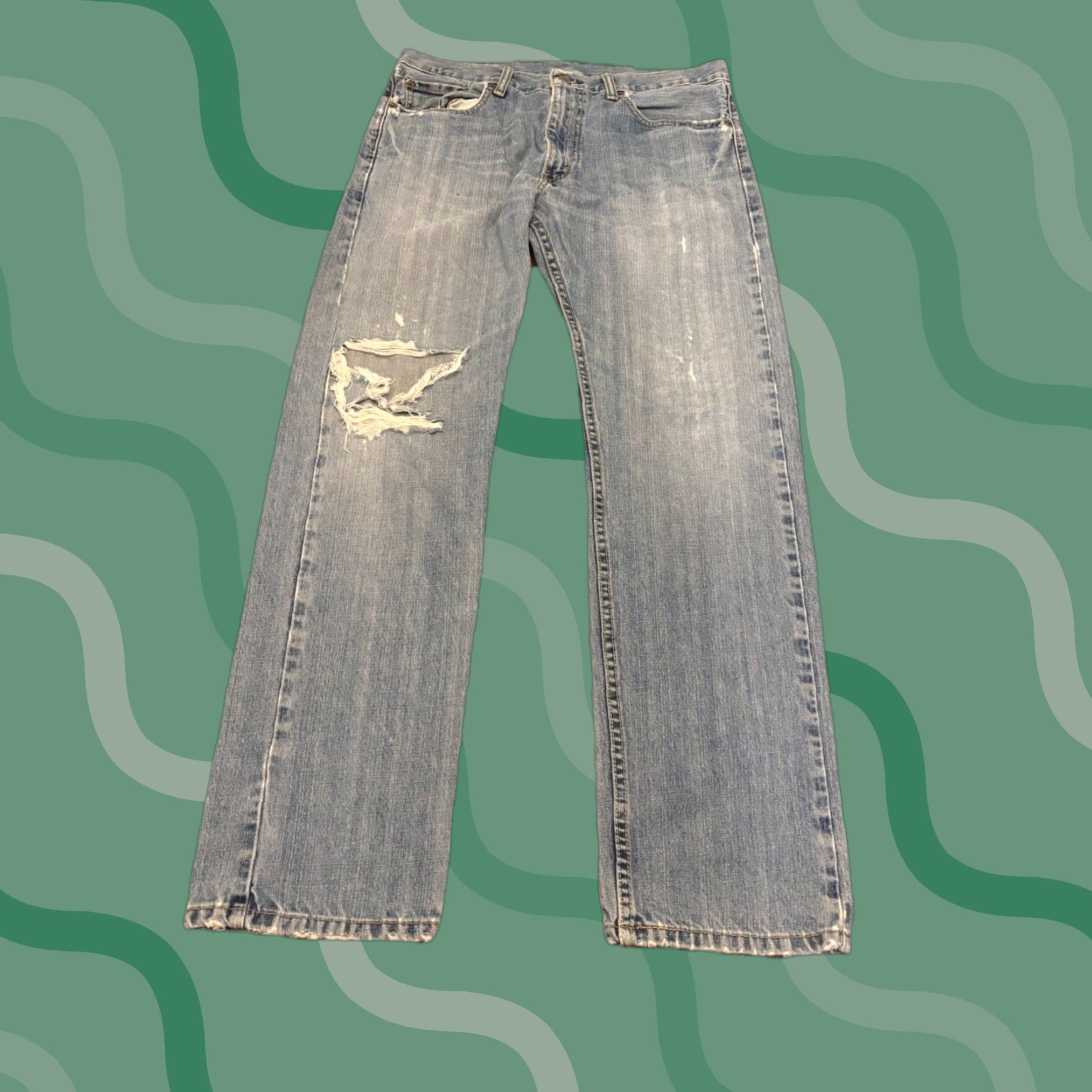 Levi's VINTAGE Levi's 505 Jeans Mens Straight Denim Light Wash Blue 33x32 Regular Inseam 32 USA - Mens Jeans? Size US 33 - 1 Thumbnail