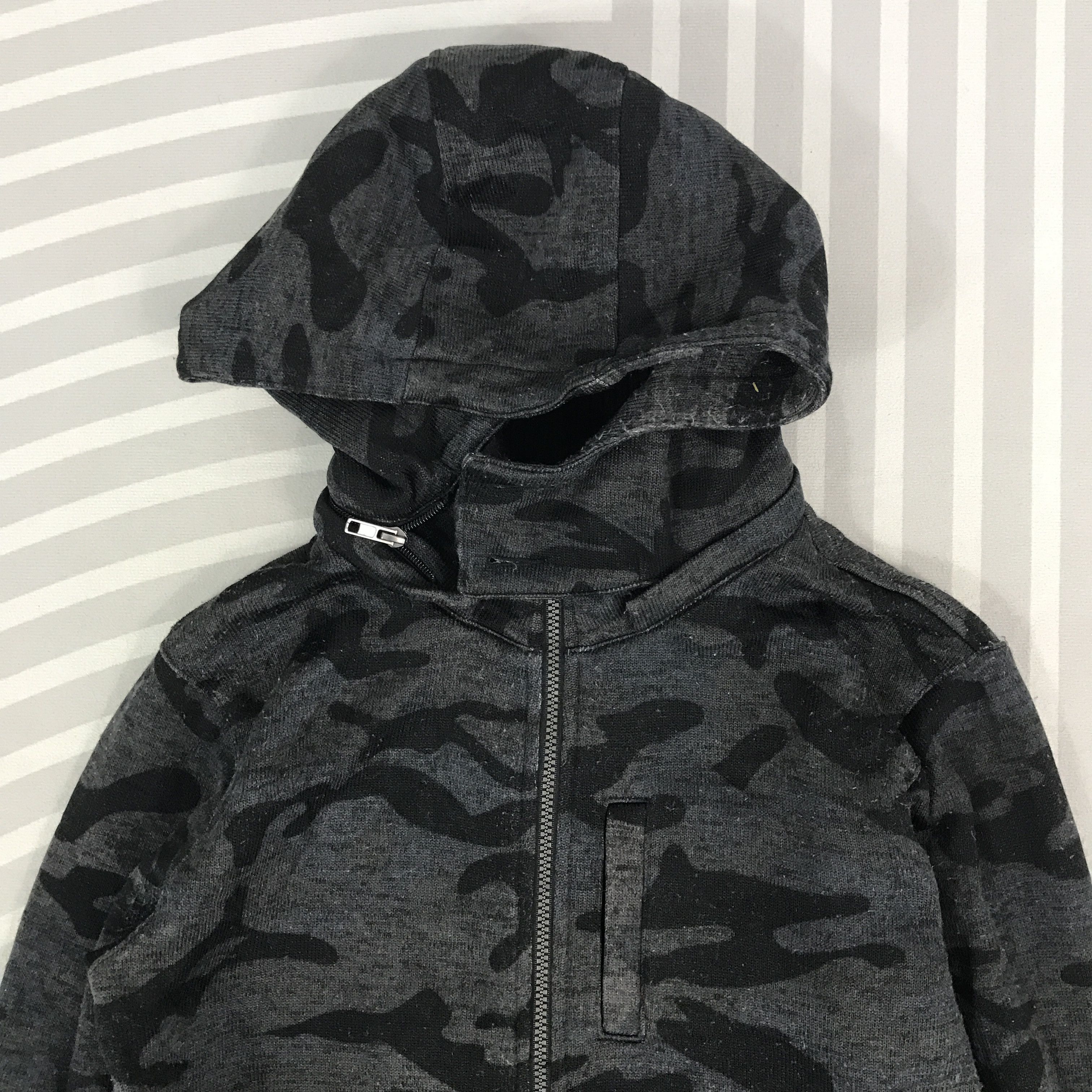 In The Attic × Japanese Brand × Vintage Vintage In the Attic Japan camo hoodie Jacket Size US L / EU 52-54 / 3 - 2 Thumbnail