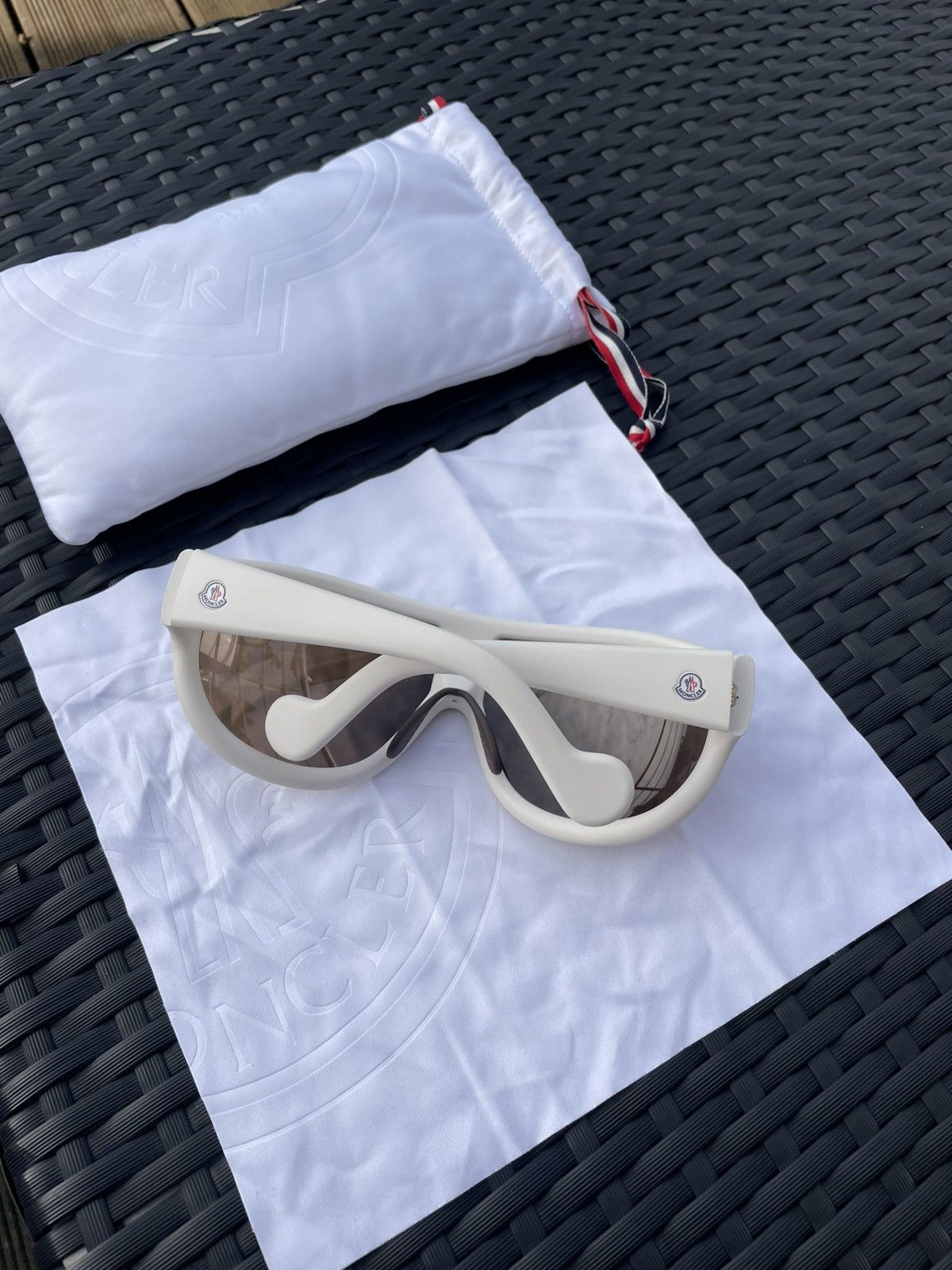 Moncler Brand New MONCLER Hidden Peak Frame Size ONE SIZE - 6 Thumbnail