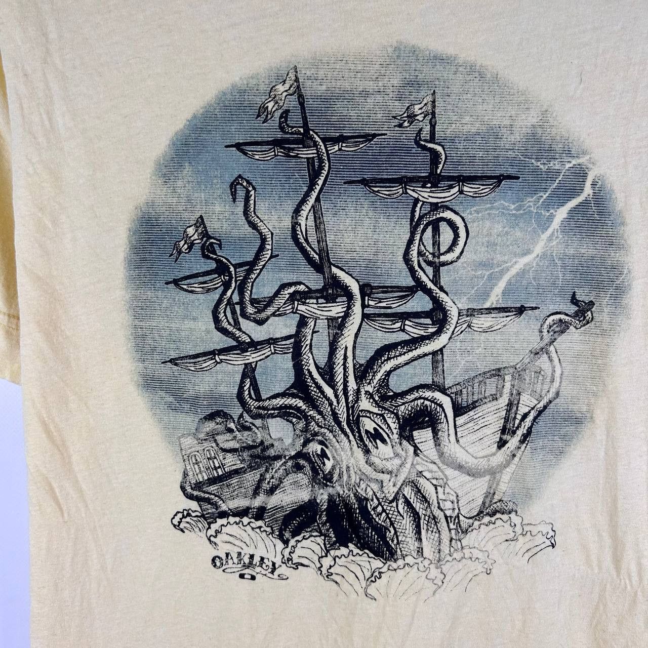Oakley Vintage Oakley Surf Boxy Archival T-shirt Y2K M Size US M / EU 48-50 / 2 - 9 Thumbnail