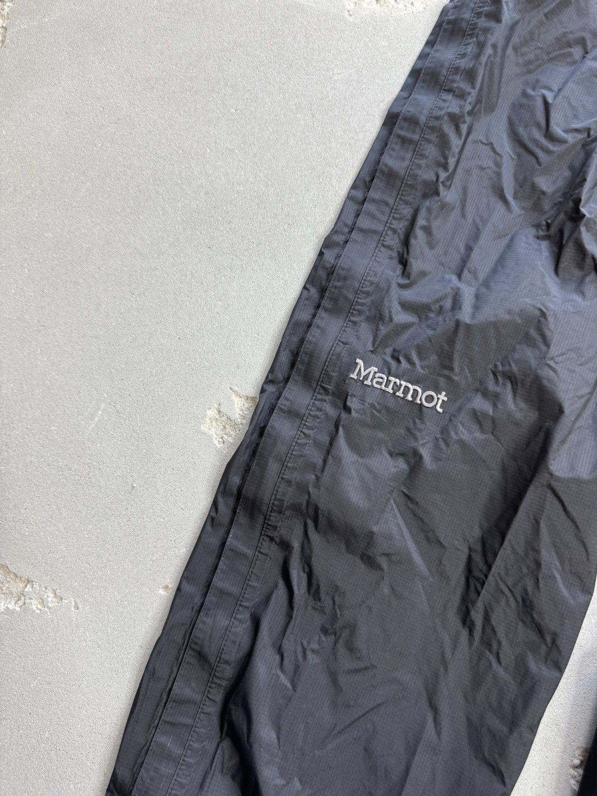 Other Nylon water-repellent Marmot outdoor pants. Size US 33 - 2 Thumbnail