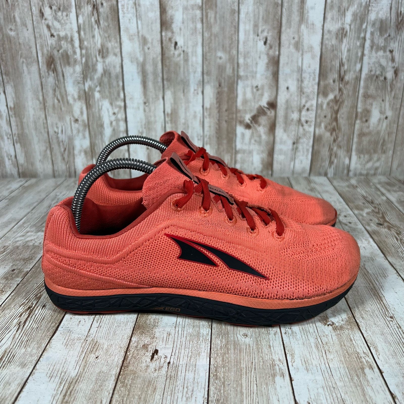 Altra Altra escalante 2.5 red black Womens 8.5 footshape shoes Size US 8.5 / IT 38.5 - 1 Thumbnail