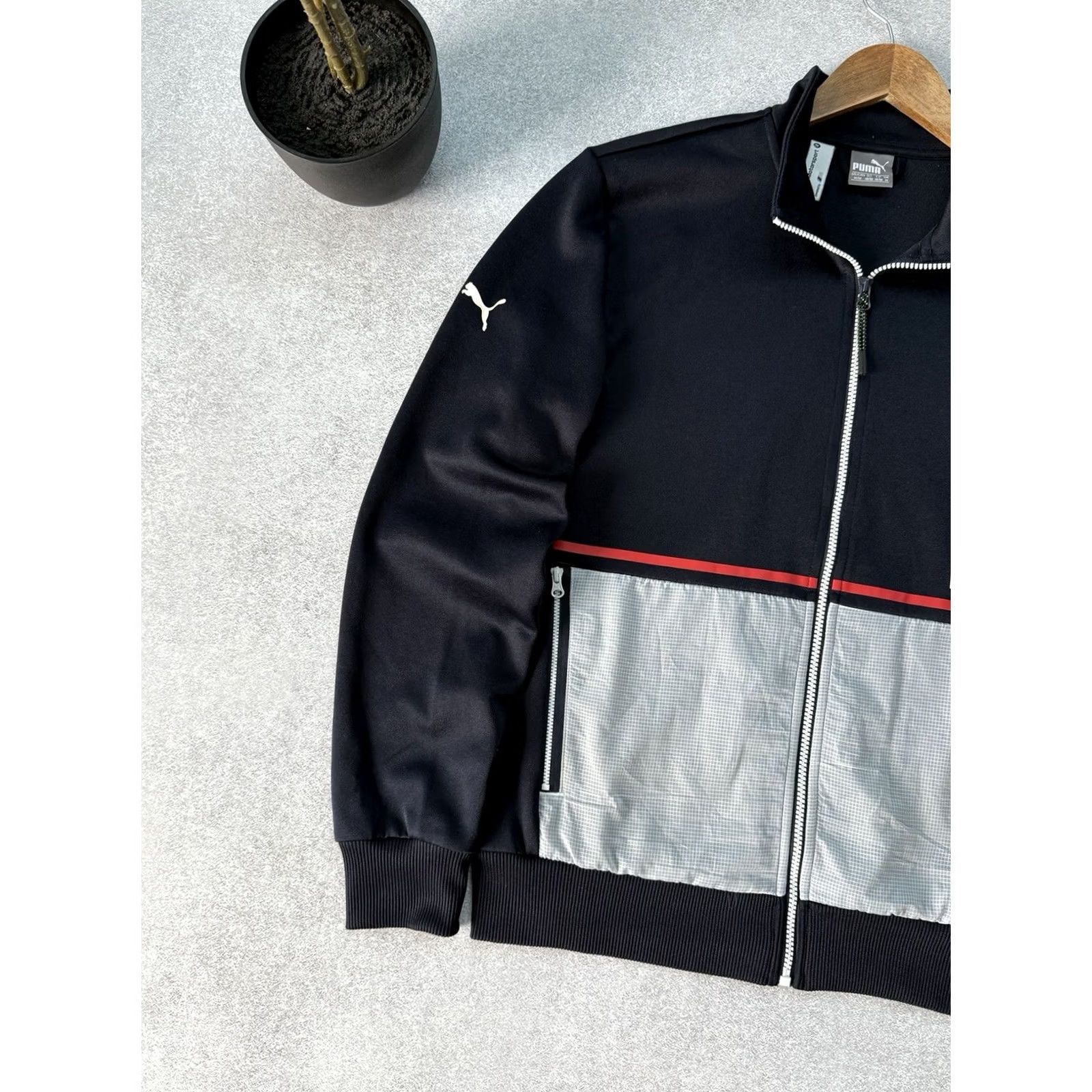 Puma PUMA BMW Motorsport Full Zip Sweatshirt Jacket Men M Navy Blue Racing PUMA BMW Jacket Pullover Hooded Graphic Print Pockets Size US M / EU 48-50 / 2 - 3 Thumbnail