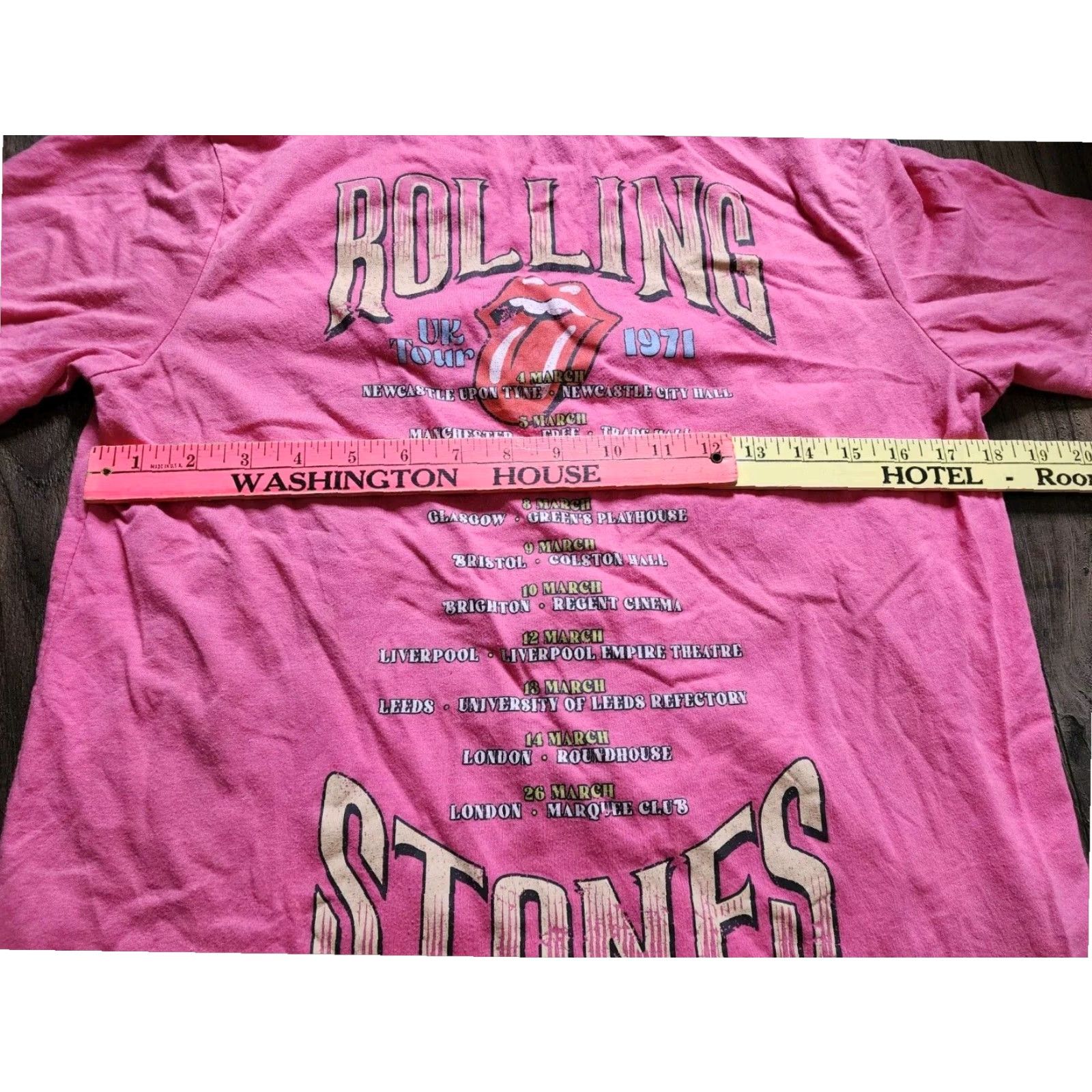 Doublet THE ROLLING STONES T Shirt Womens Small Pink Double Sided Retro Tour 1977 UK Concert Tee Size S / US 4 / IT 40 - 4 Thumbnail