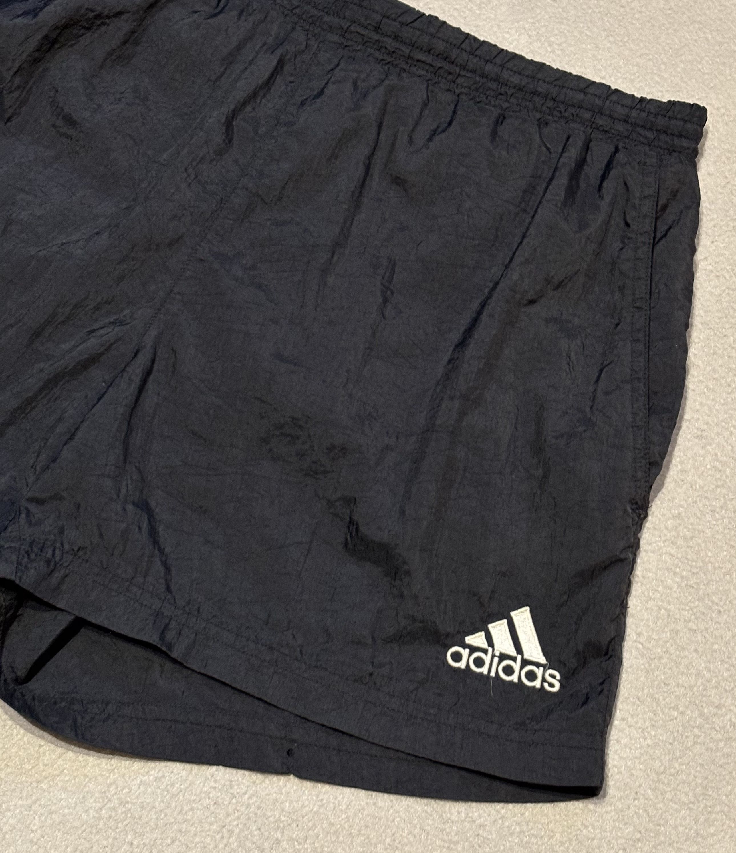 Adidas Adidas vintage sports shorts size S Size US 30 / EU 46 - 7 Thumbnail