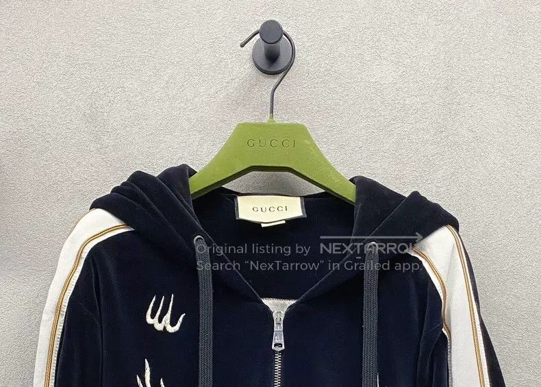 Gucci Gucci Black velvet jacket embroidered with dragon pattern Size US S / EU 44-46 / 1 - 4 Thumbnail