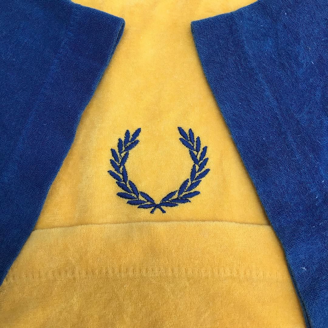 Fred Perry Embroidery center logo Size US L / EU 52-54 / 3 - 2 Thumbnail