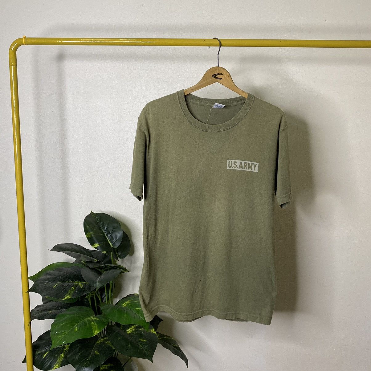 Vintage Vintage Airborne OG 107 Us Army Military Tee Size US L / EU 52-54 / 3 - 5 Thumbnail