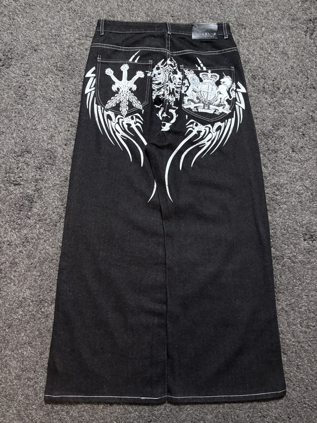 Jean × Vintage Vintage rare tribal medieval blazon sword black baggy jeans Size US 33 - 1 Thumbnail