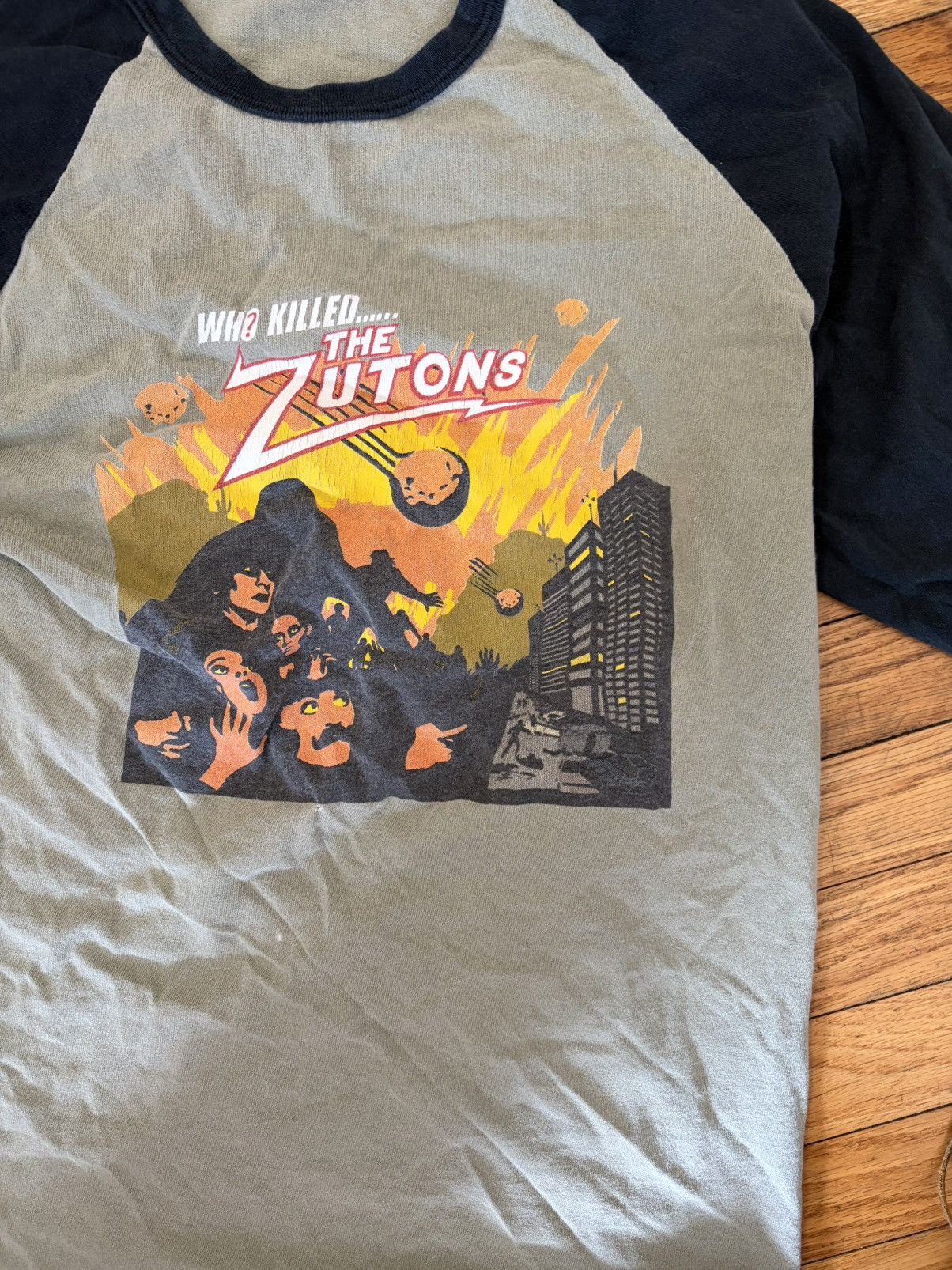 Anvil Zutons Long Sleeve Medium Y2K Size US M / EU 48-50 / 2 - 3 Thumbnail