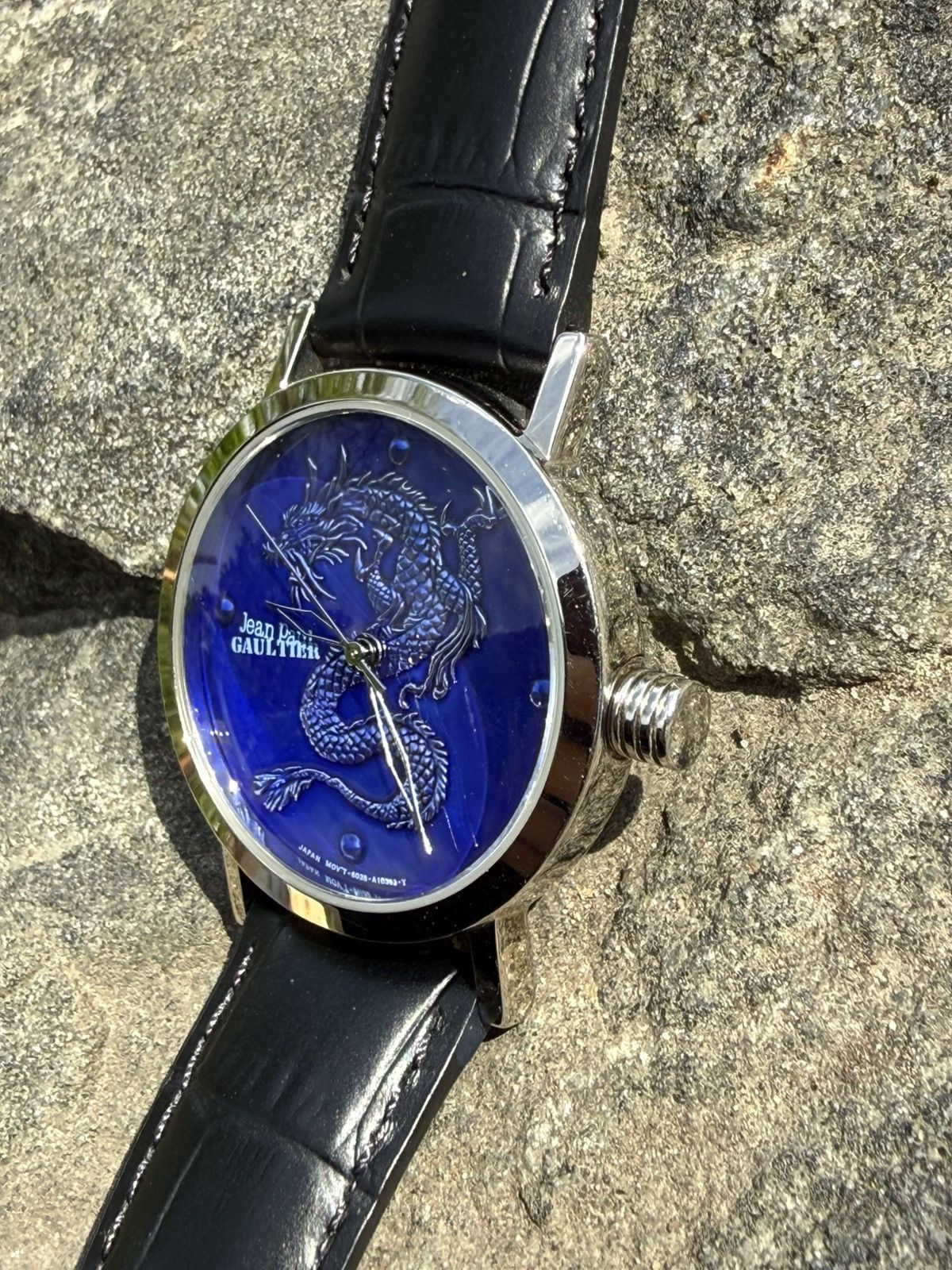 Jean Paul Gaultier Jean Paul Gaultier Dragon Dial Round Watch Rare Colorway Size ONE SIZE - 4 Thumbnail
