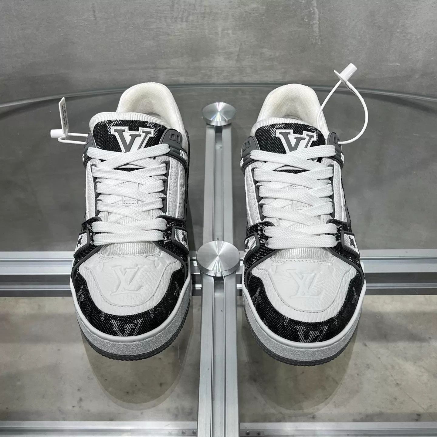 Louis Vuitton LV Trainer Gray White Denim UK2/36 New Tried On Once Size US 5.5 / IT 35.5 - 1 Thumbnail