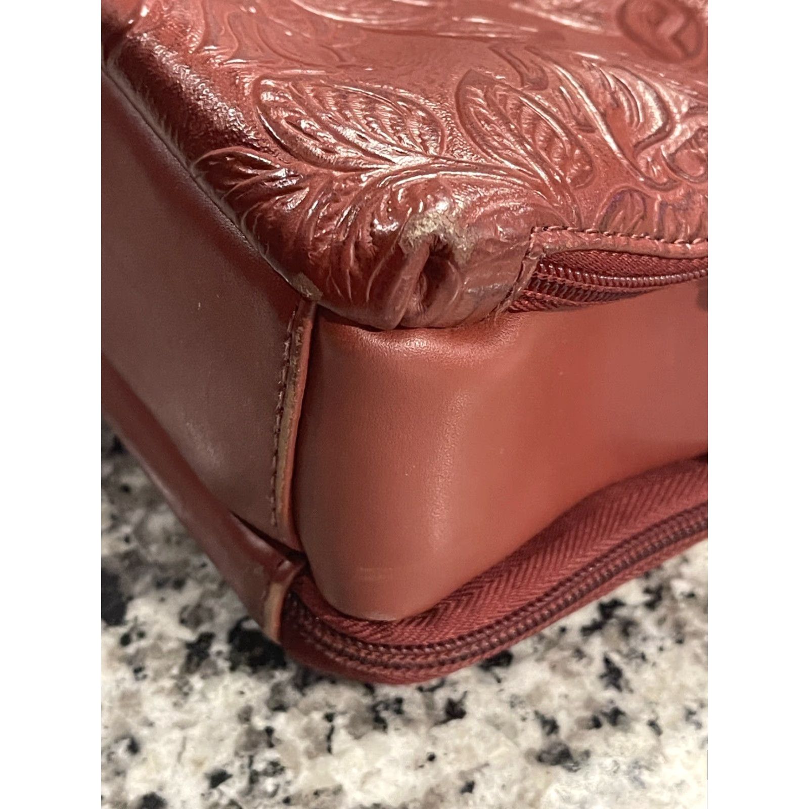 Vintage VINTAGE Gun Tote’n Mamas Purse CCW Leather Handbag Cherry Red Shoulder Crossbody Women Adult Small Minor Flaws Size ONE SIZE - 4 Thumbnail