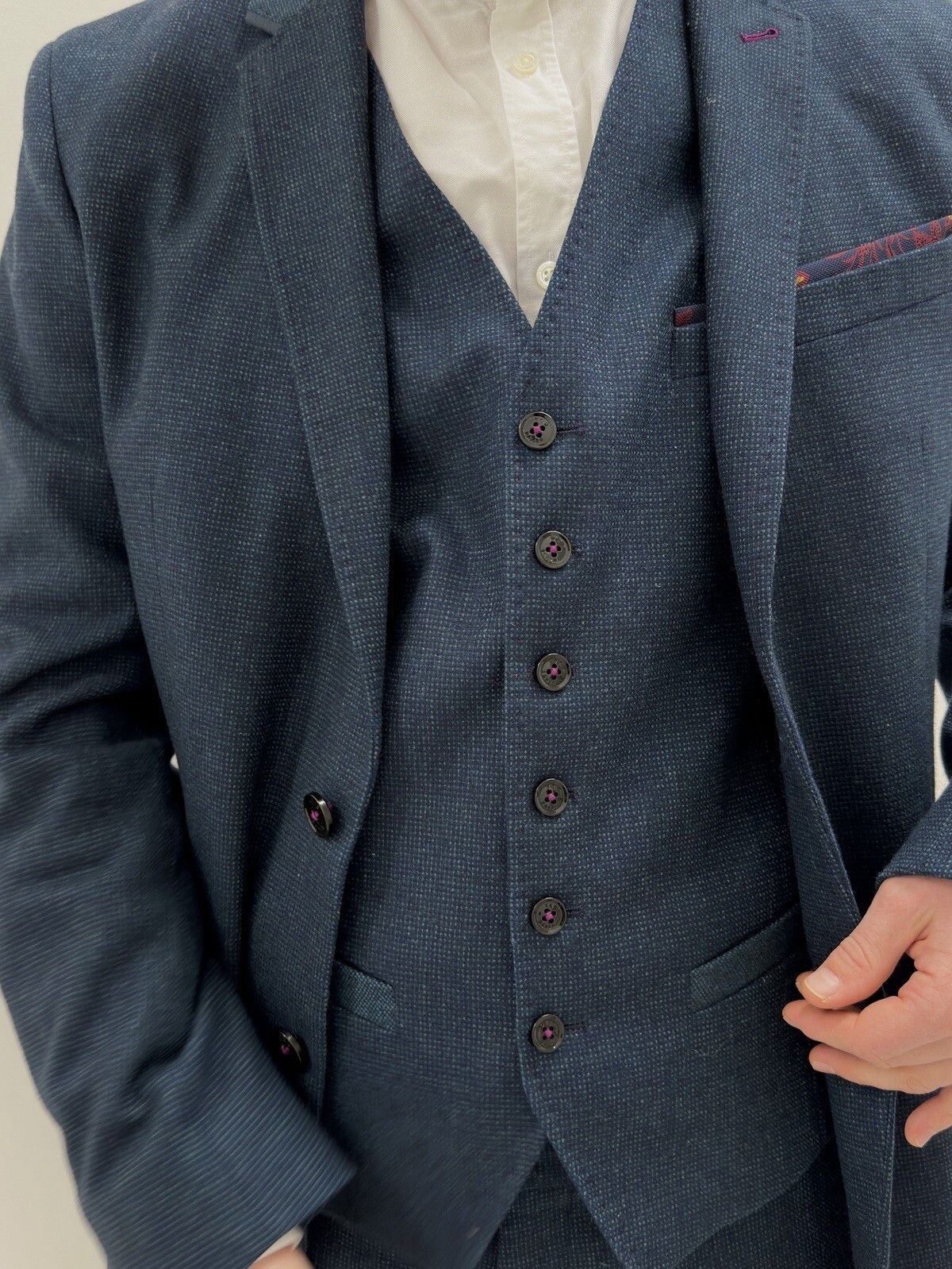 Ted Baker Ted Baker Men's 3 Piece Wool Suit Size 4 Size 40R - 2 Thumbnail