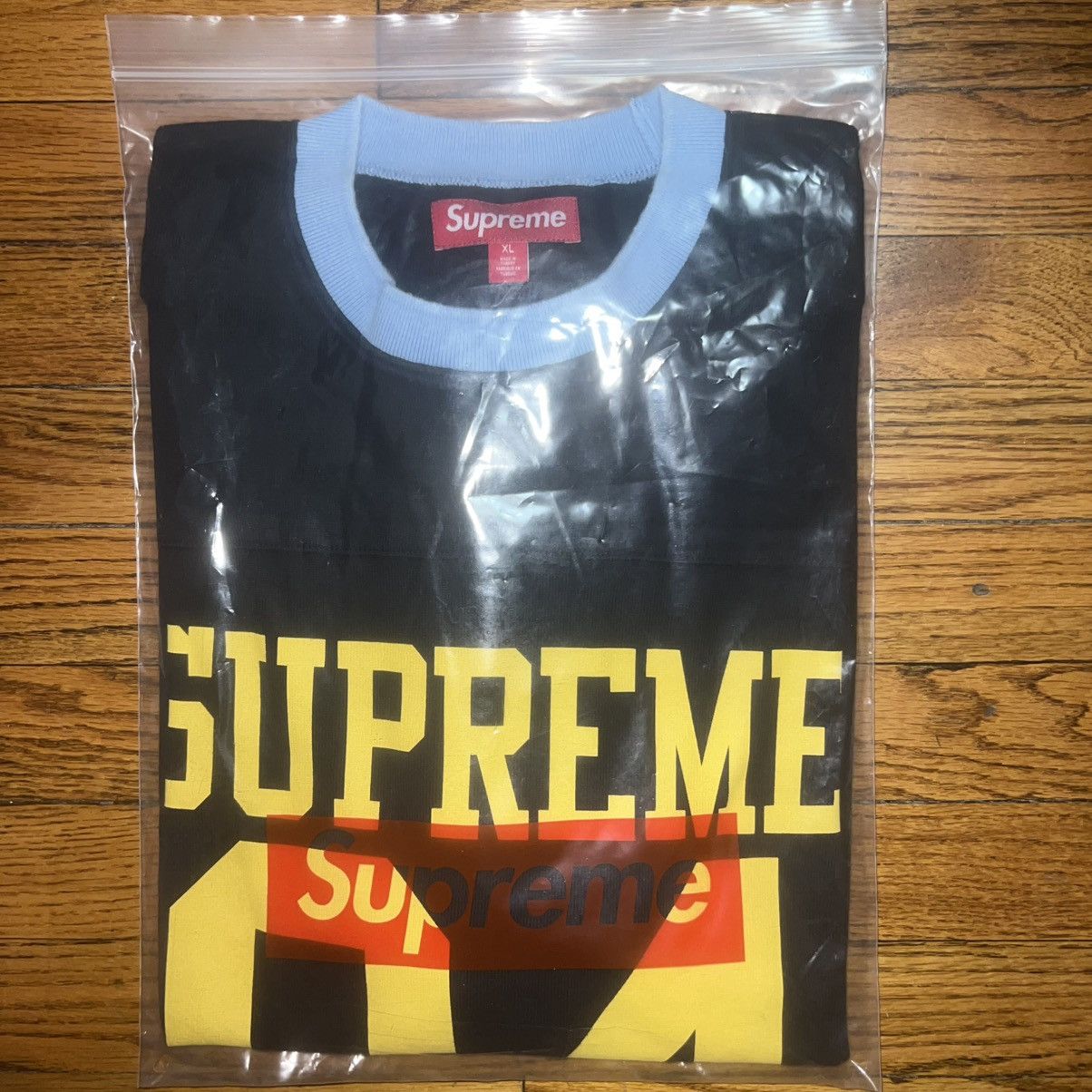 Supreme Supreme Split S/S Football Top Black Size: XL Size US XL / EU 56 / 4 - 2 Thumbnail