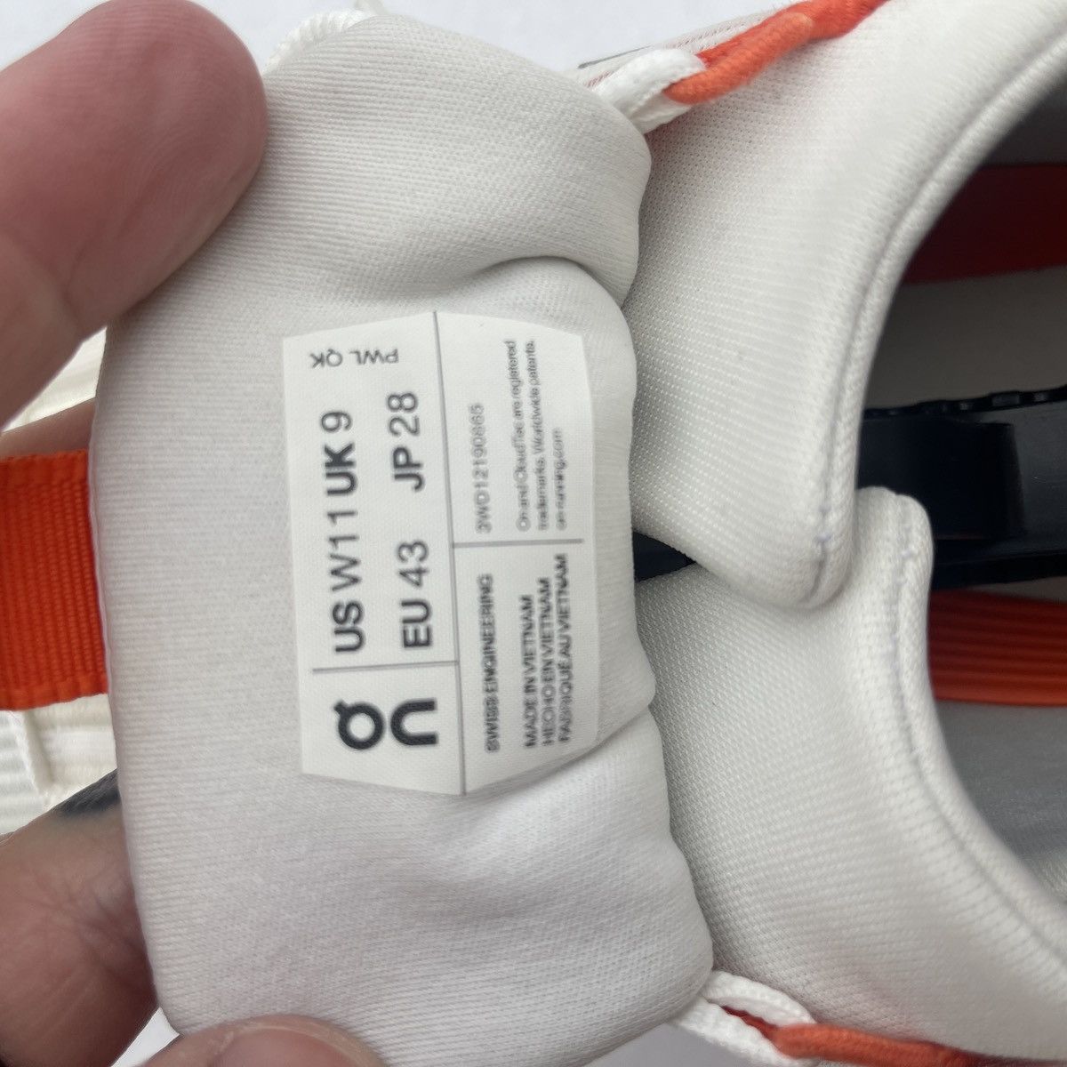 On On Cloudnova Void Undyed White Flame 11 women’s / 9.5 men’s Size US 11 / IT 41 - 8 Thumbnail