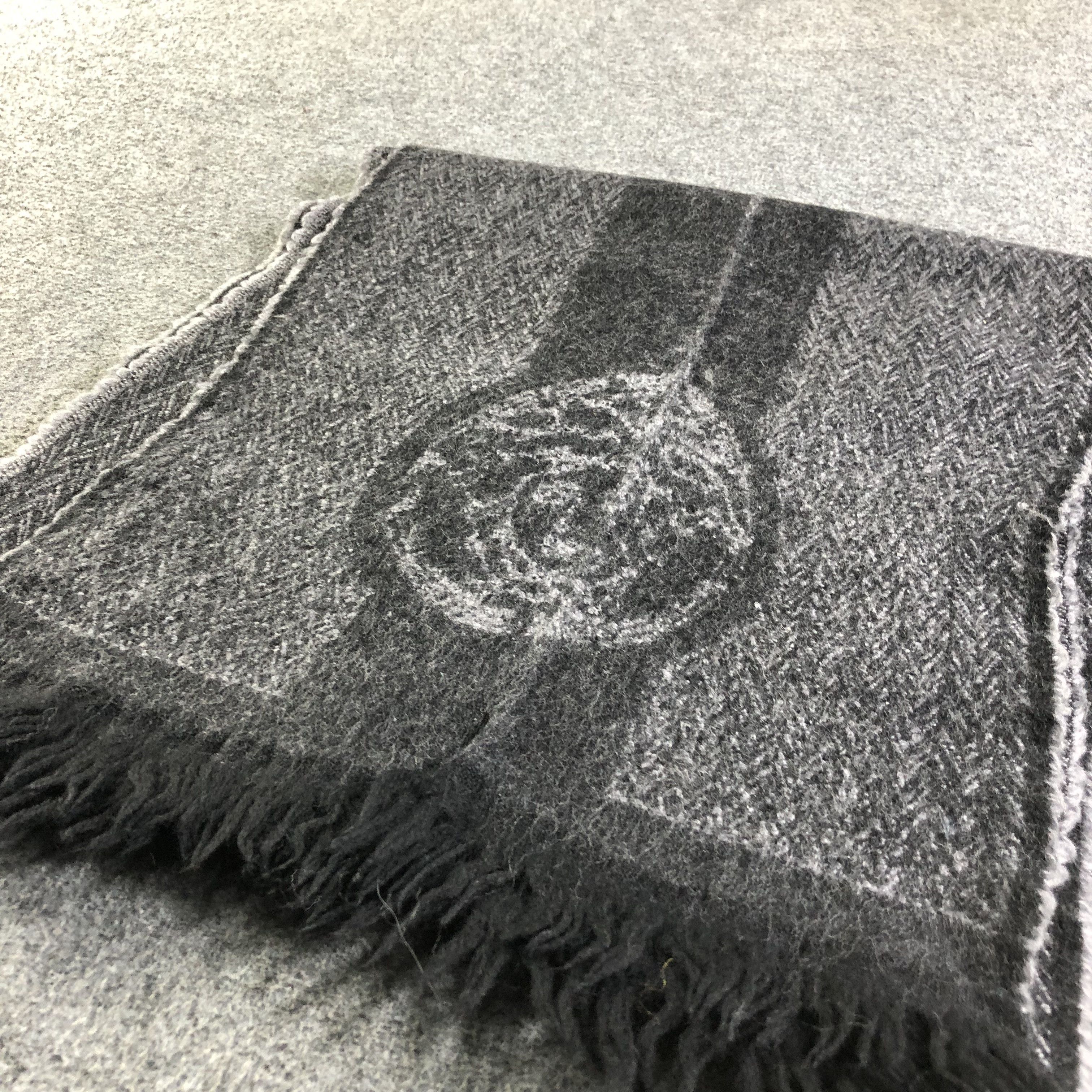 Versace Versace Medusa Head Wool Scarf Muffler V2052 Size ONE SIZE - 3 Thumbnail