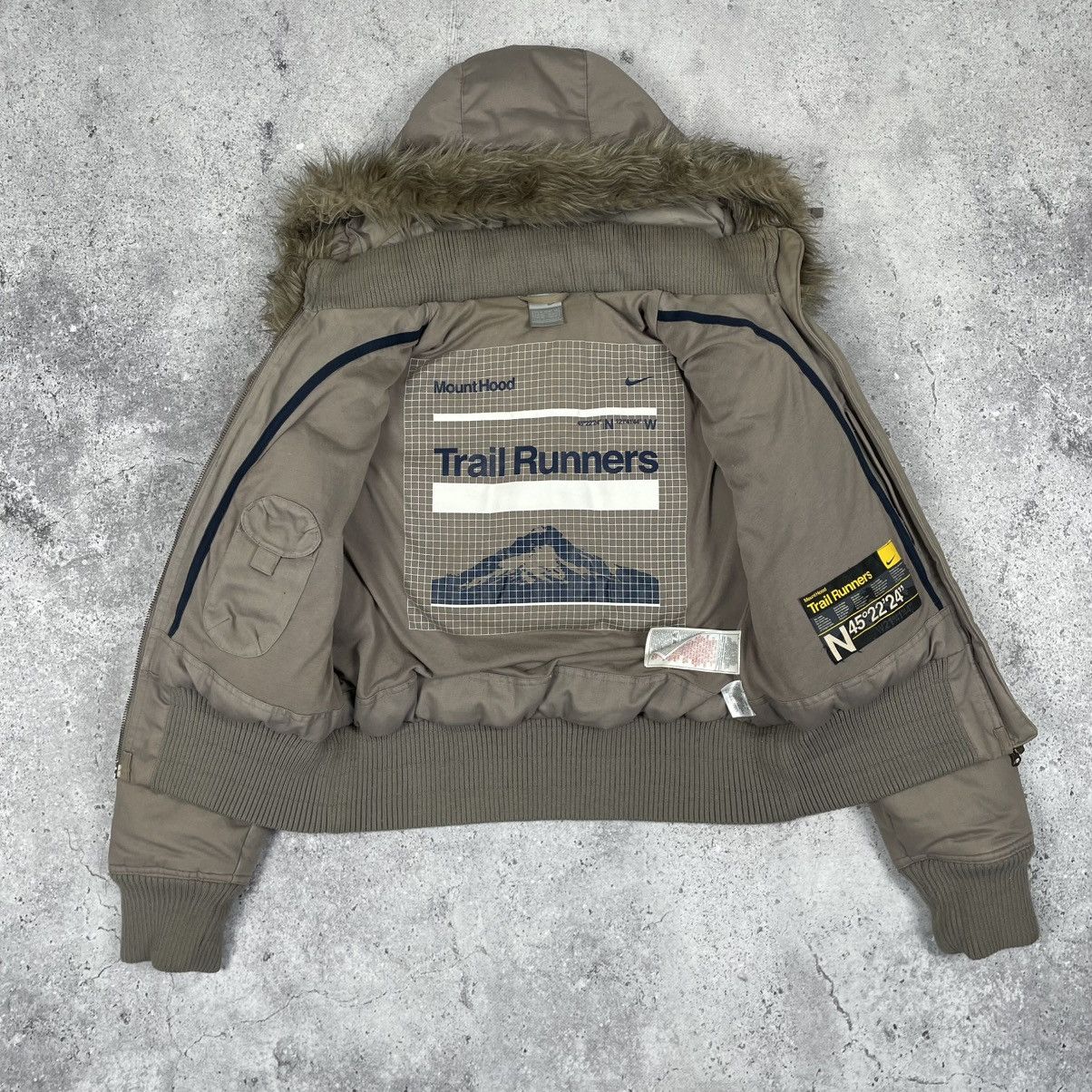 Nike × Vintage Vintage Nike Y2K Faux Fur Down Jacket Puffer Size M / US 6-8 / IT 42-44 - 6 Thumbnail