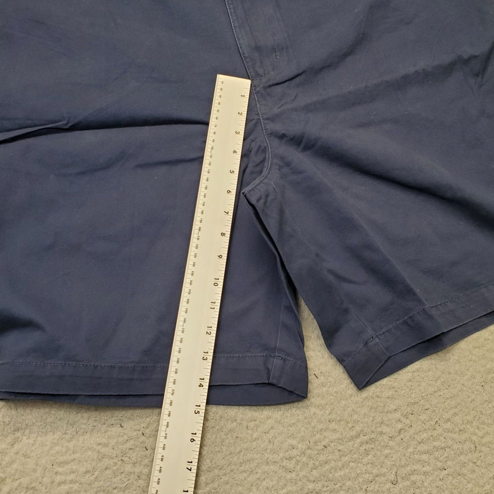 Old Navy Old Navy Mens Lived In Straight Shorts 52 Navy Regular Flat Front Streetwear Shorts Size US 36 / EU 52 - 5 Thumbnail