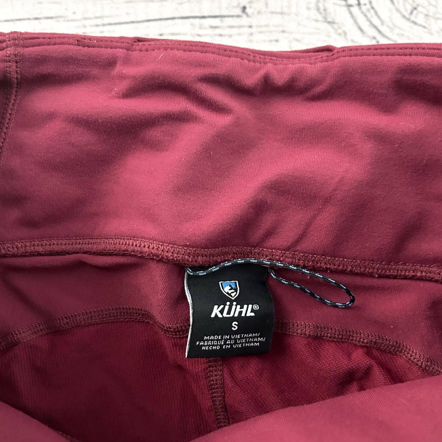 Vintage Kuhl Crop Athletic Yoga Leggings Women's Small Maroon Shirt? Size 28" / US 6 / IT 42 - 4 Thumbnail