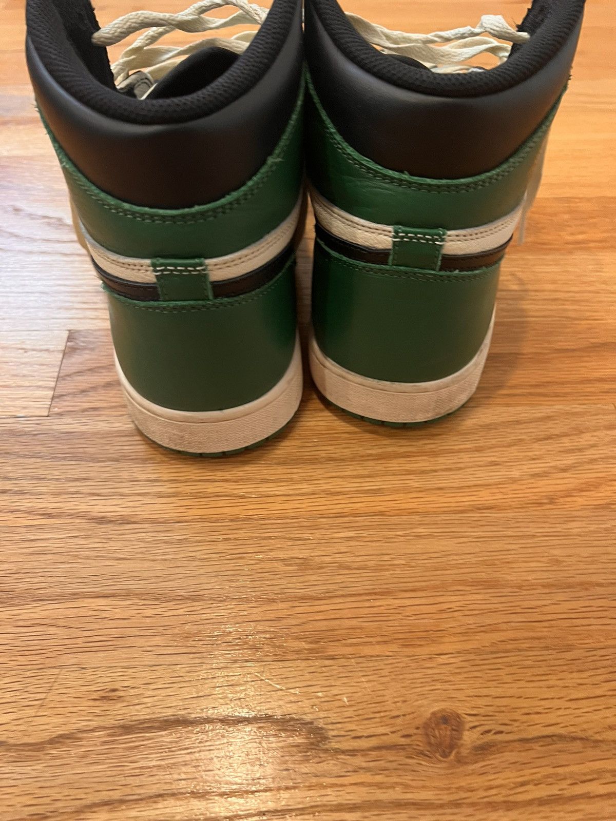 Jordan Brand Pine Green 1’s Size US 11 / EU 44 - 5 Thumbnail
