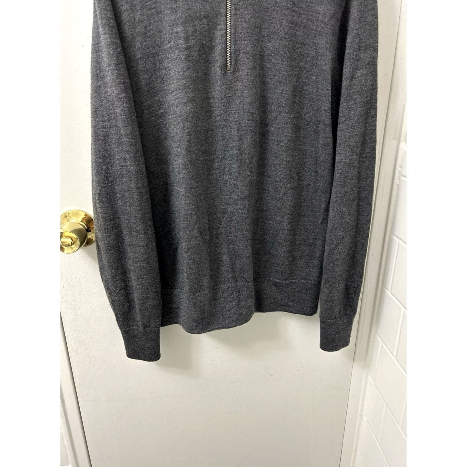 Vintage J Crew Quarter-Zip Mens S Gray 100% Merino Wool Sweater Pullover L/S Sweatshirt Mock Neck Zig Zag Ribbed Hem/Cuffs Short Sleeve Not Short Sleeve Size US S / EU 44-46 / 1 - 3 Thumbnail